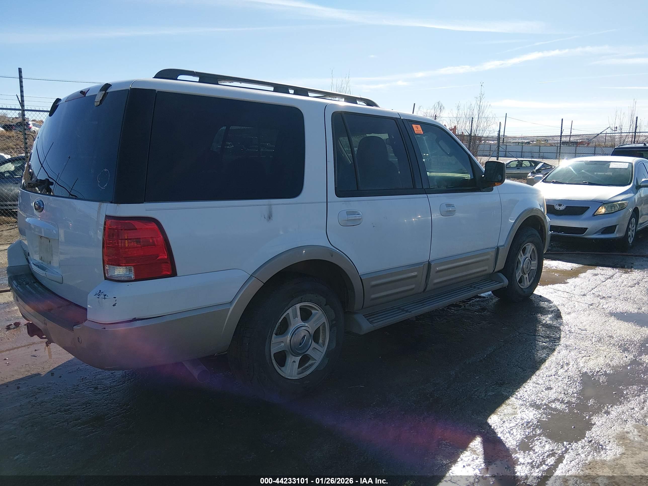 FORD EXPEDITION image 4