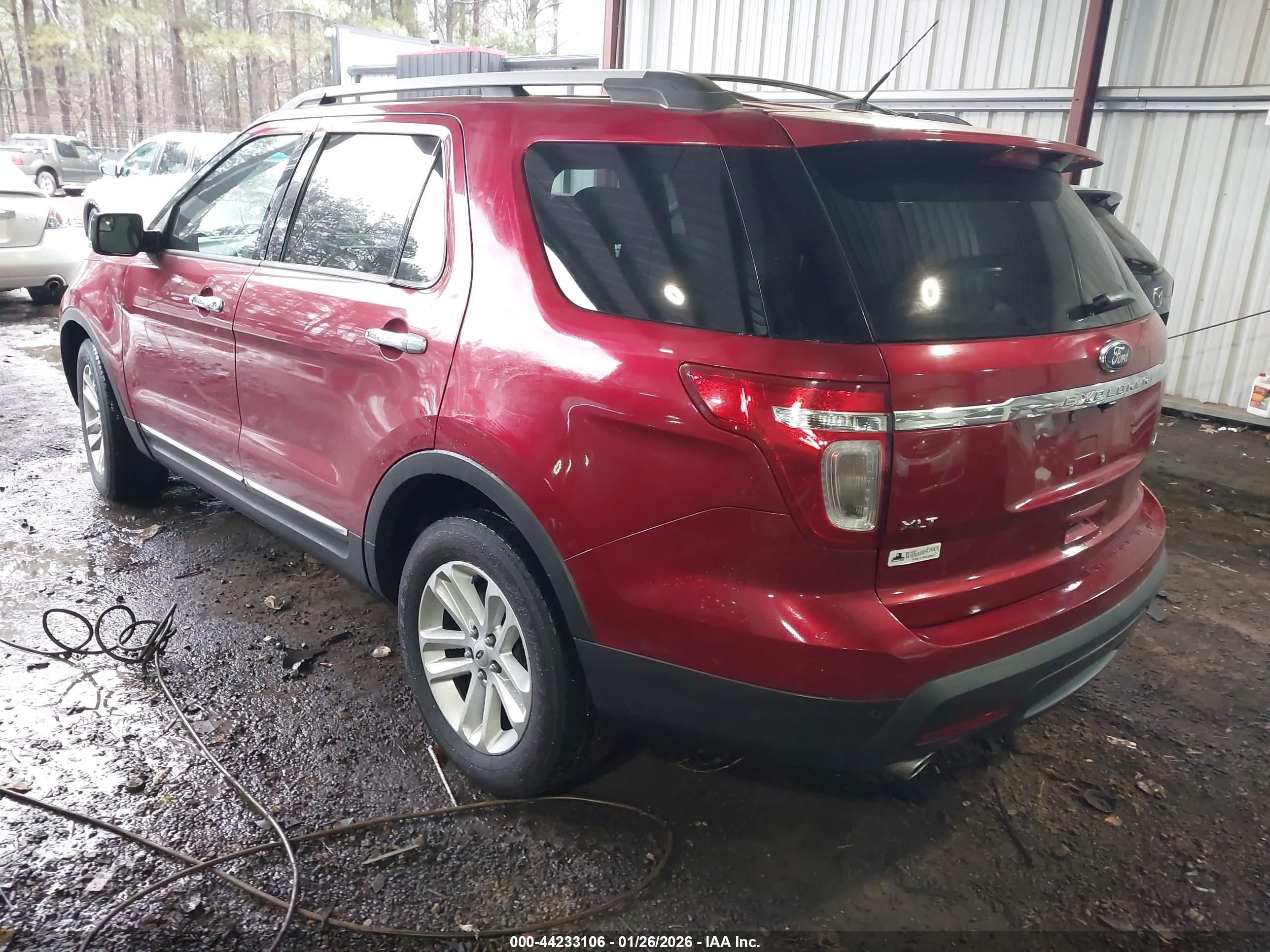 FORD EXPLORER image 3
