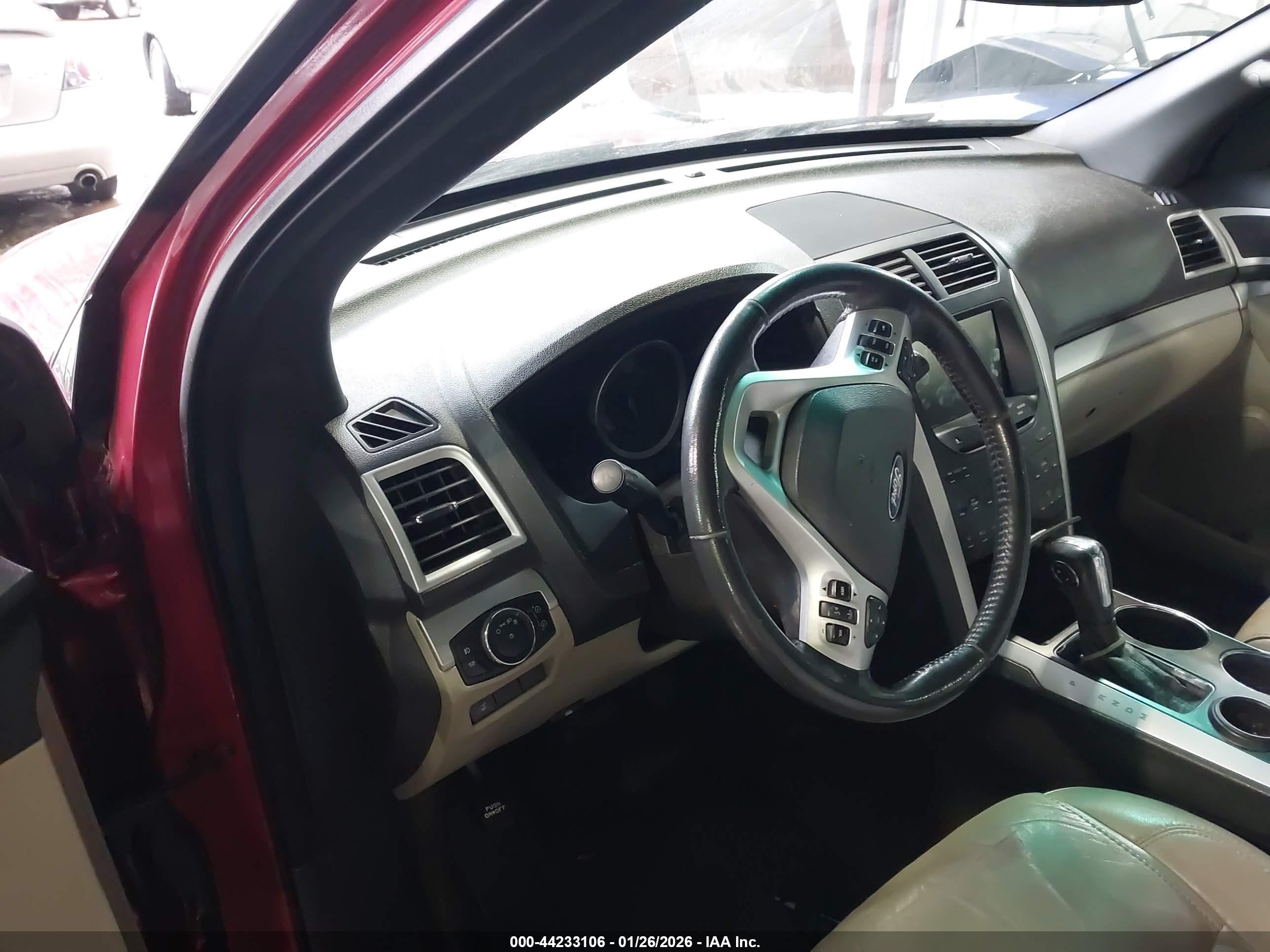FORD EXPLORER image 7