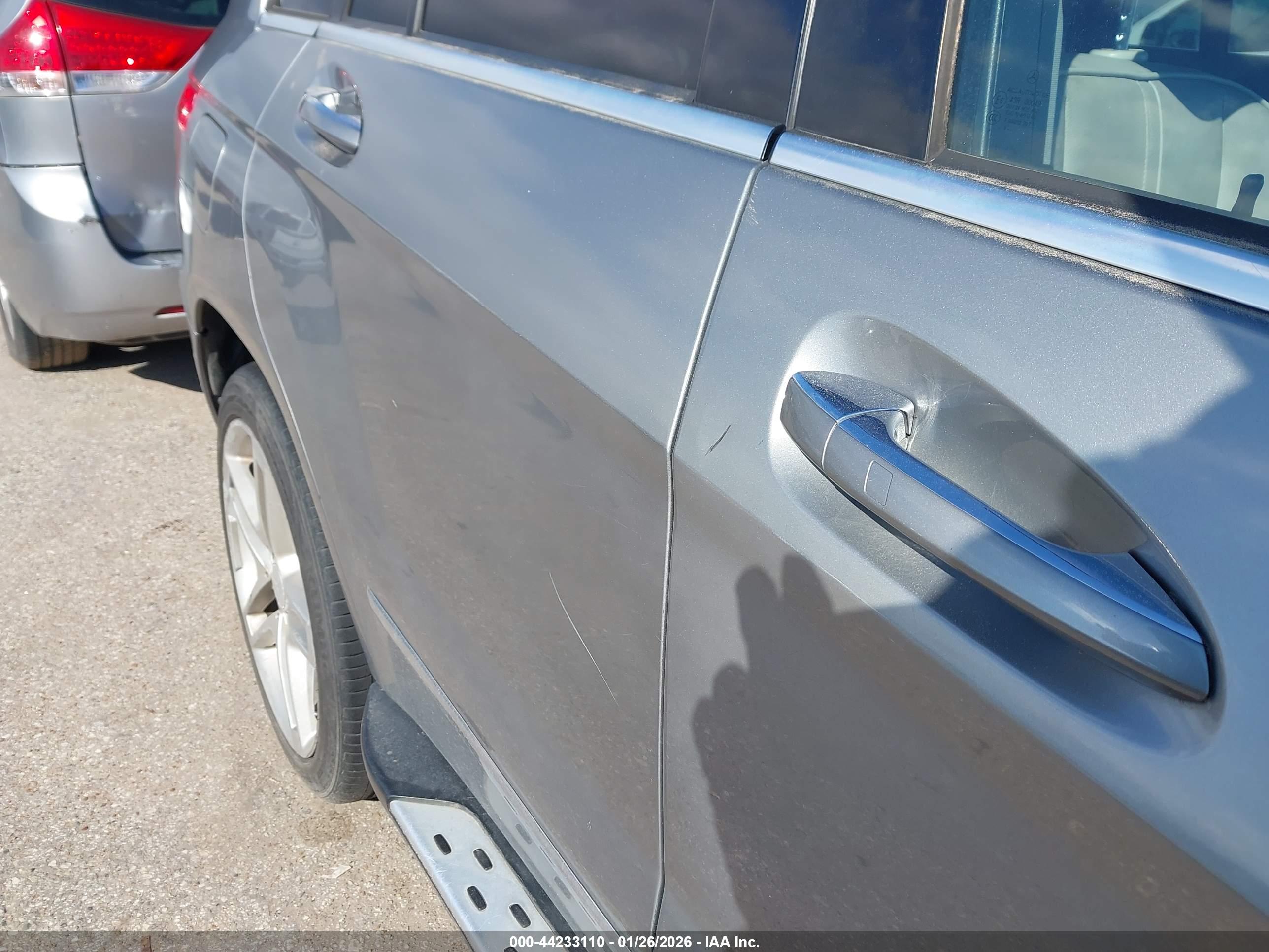 MERCEDES-BENZ GLK image 6
