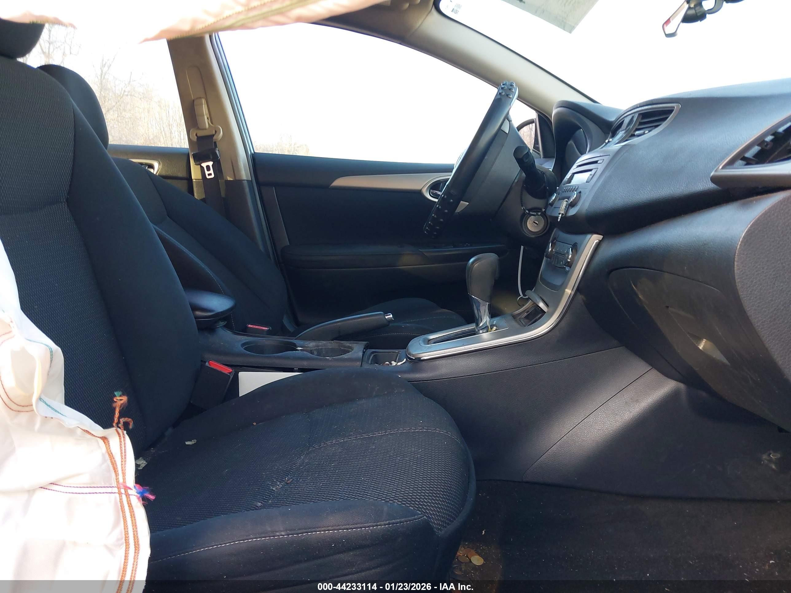 NISSAN SENTRA image 5