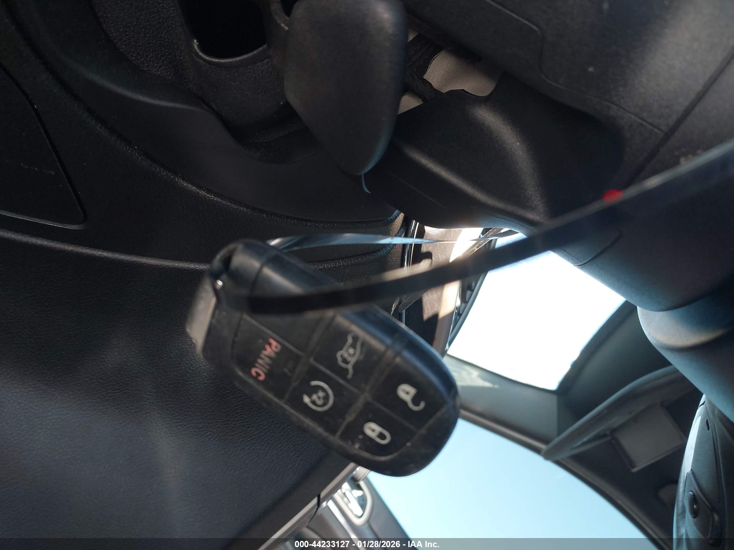 JEEP GRAND image 11