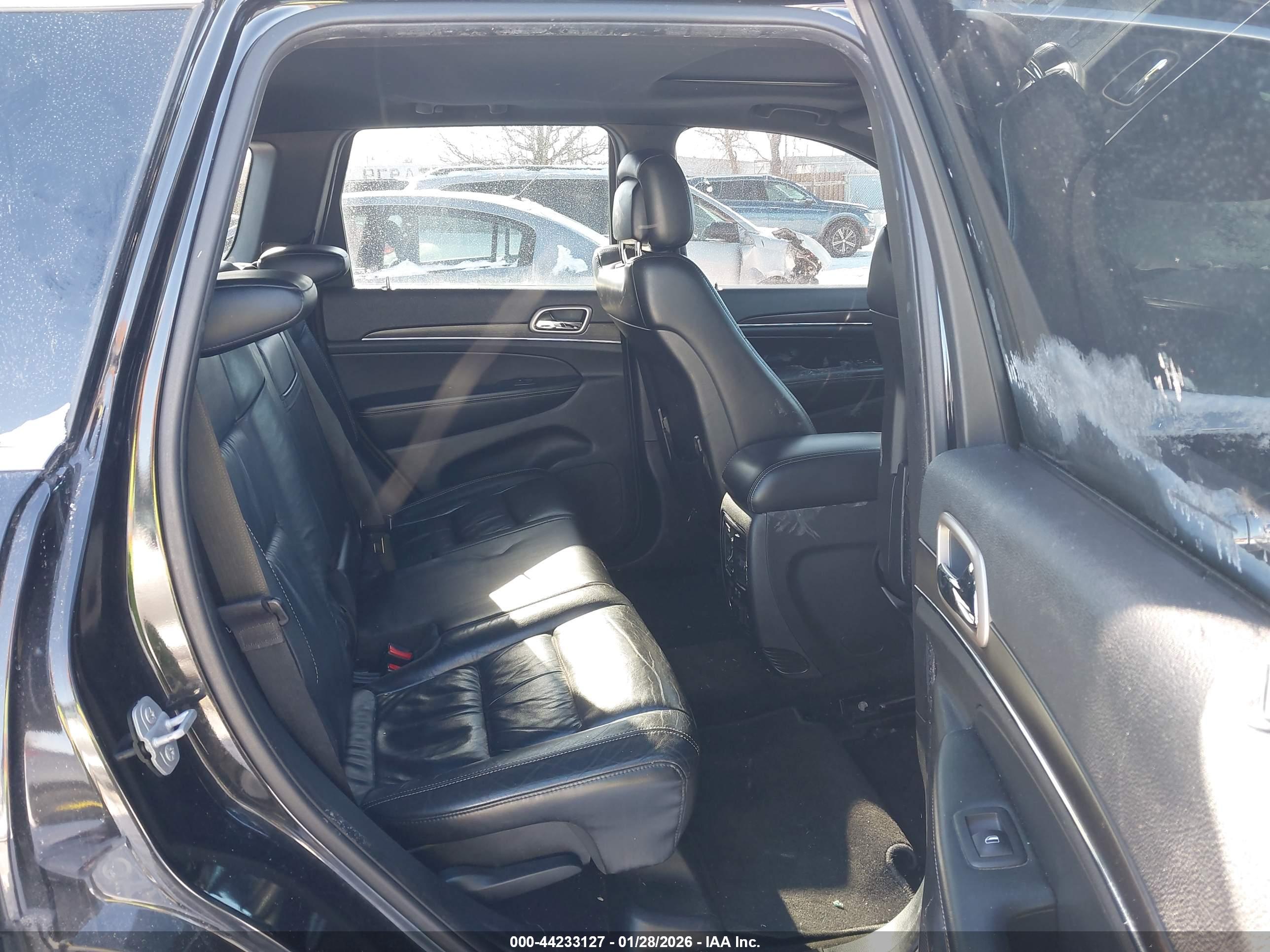 JEEP GRAND image 8
