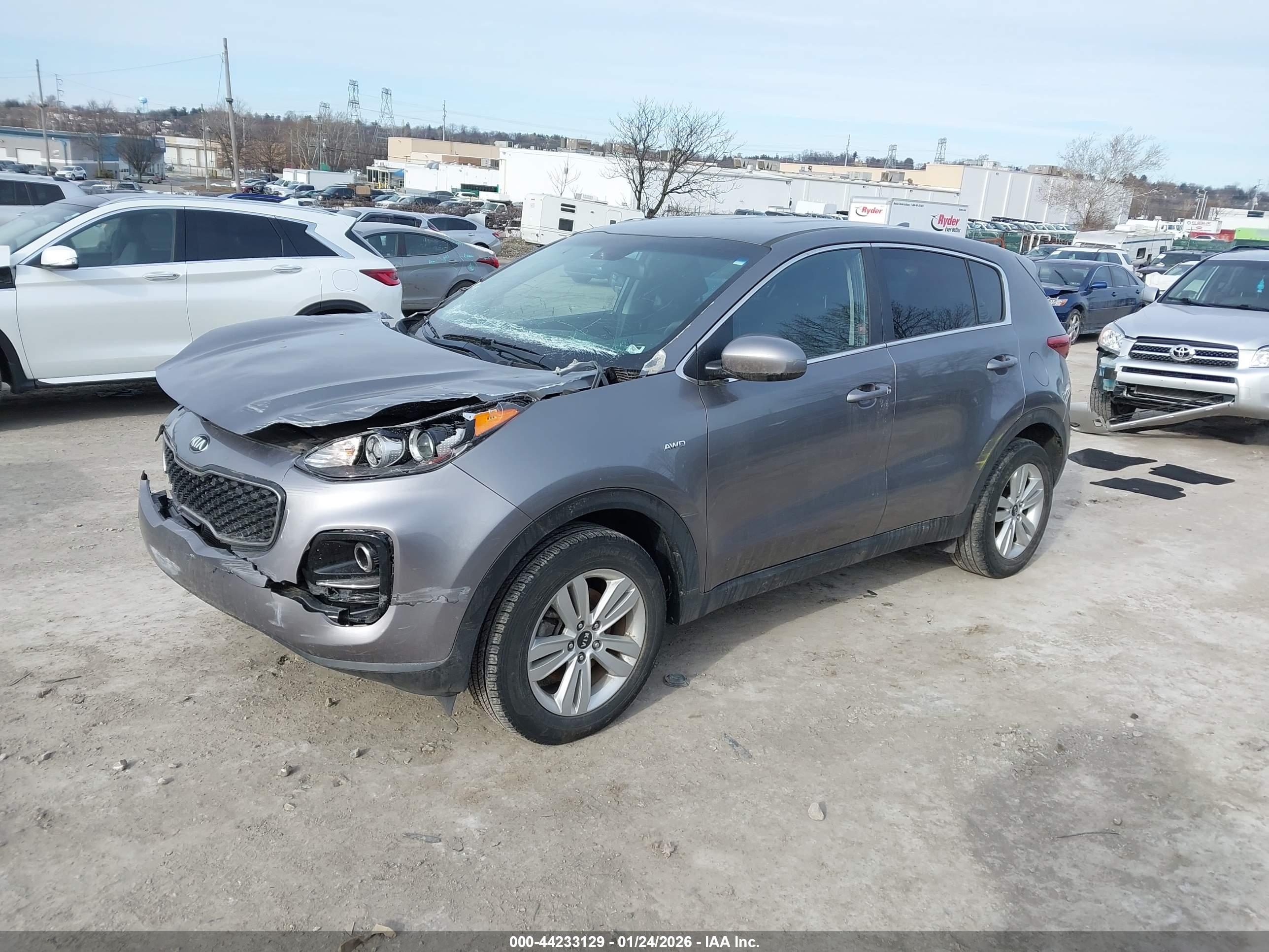 KIA SPORTAGE image 2