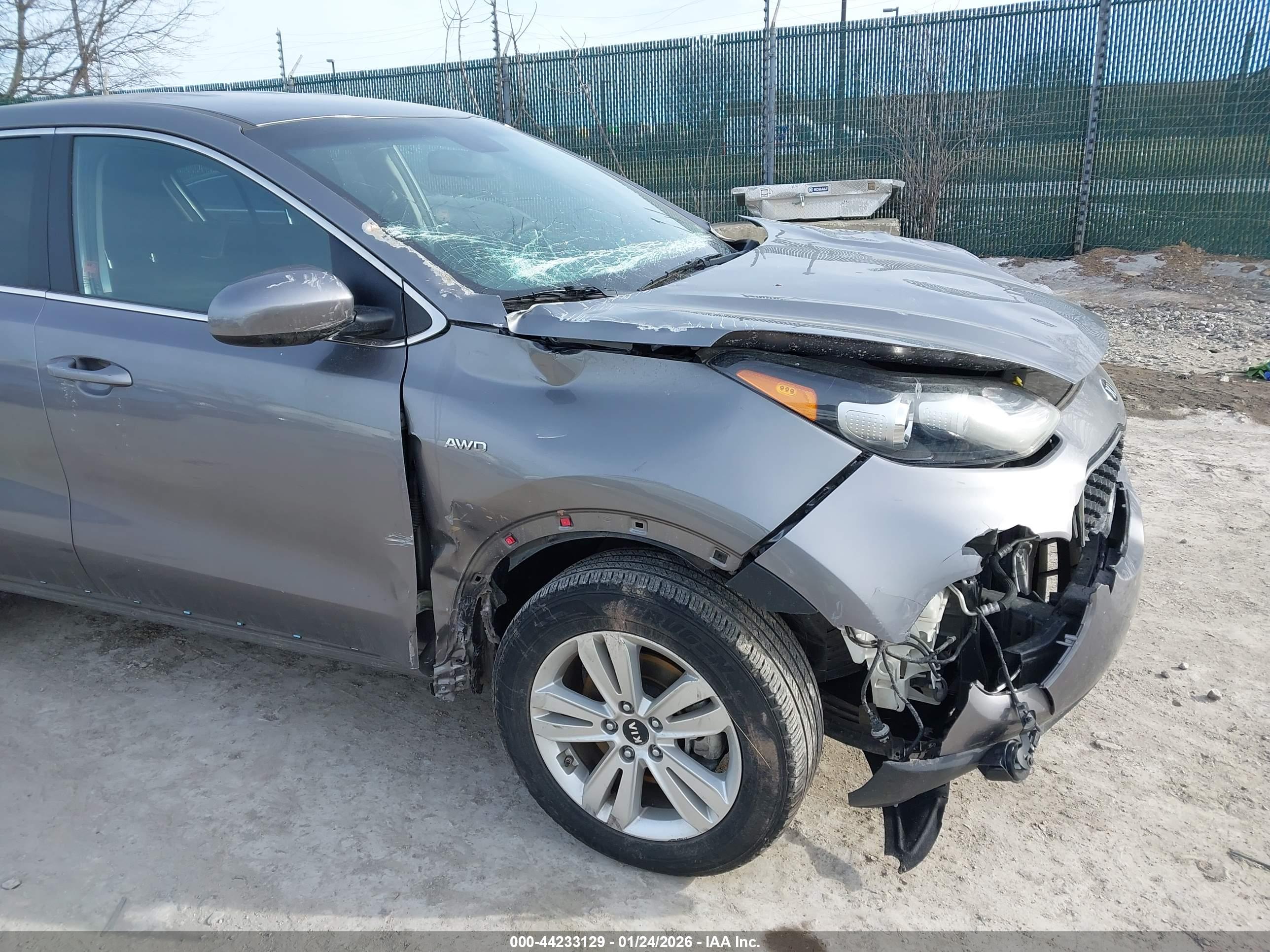 KIA SPORTAGE image 6
