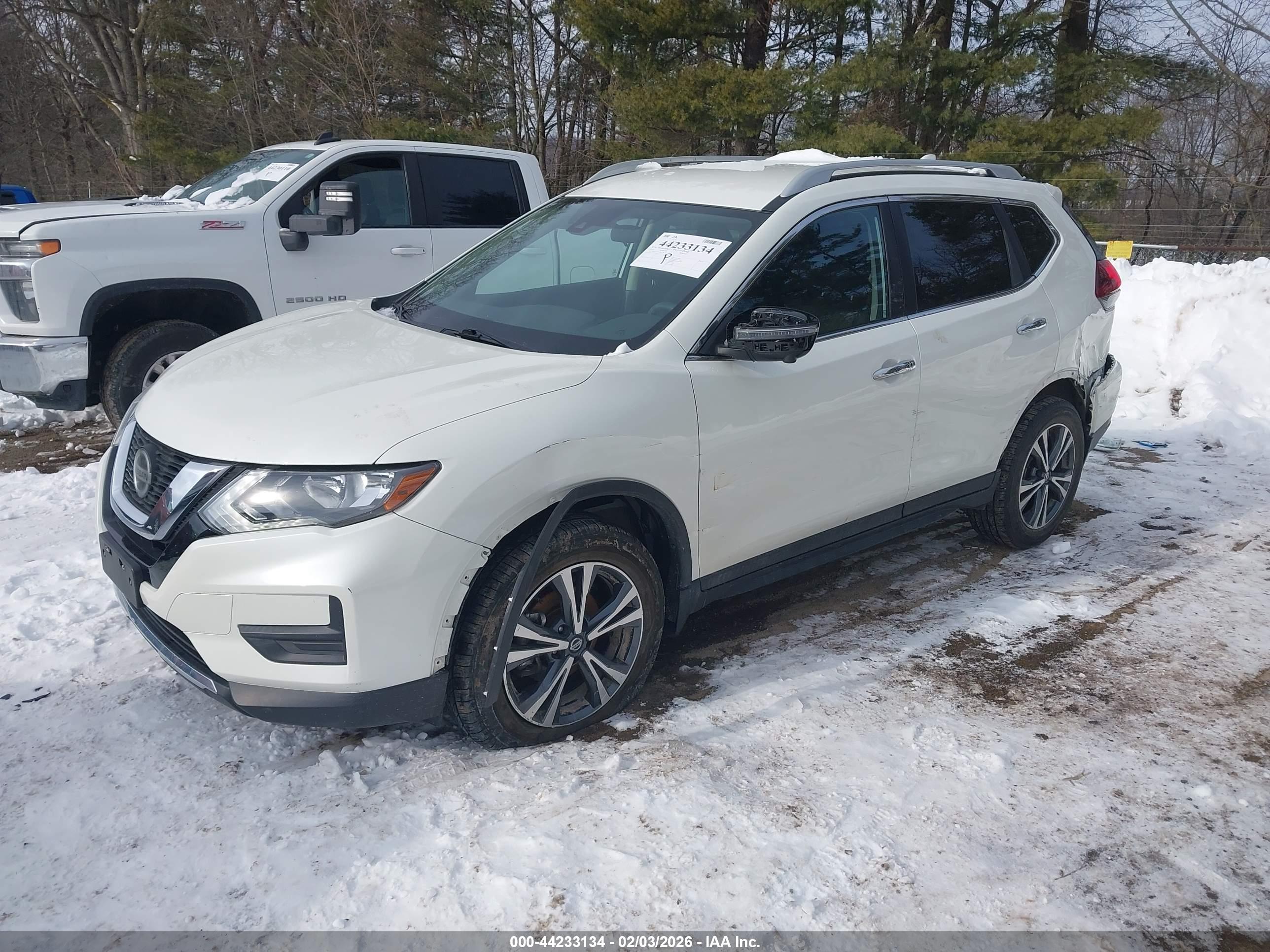 NISSAN ROGUE image 2