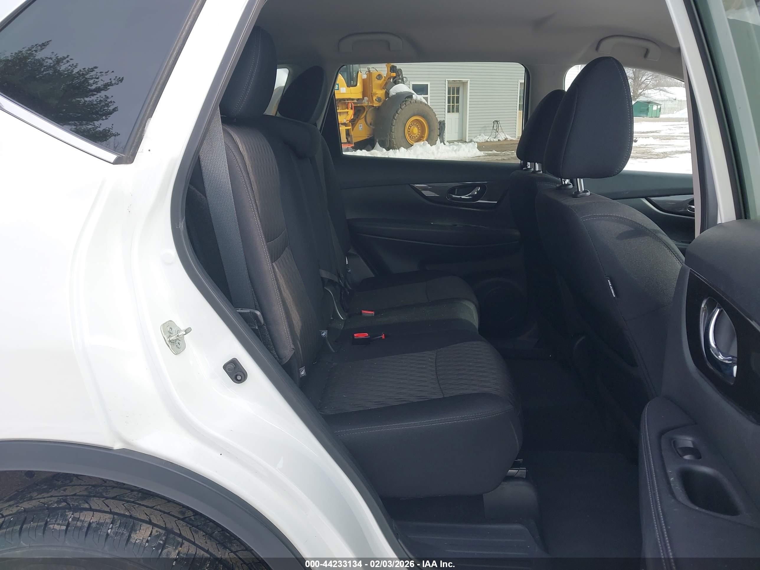 NISSAN ROGUE image 8