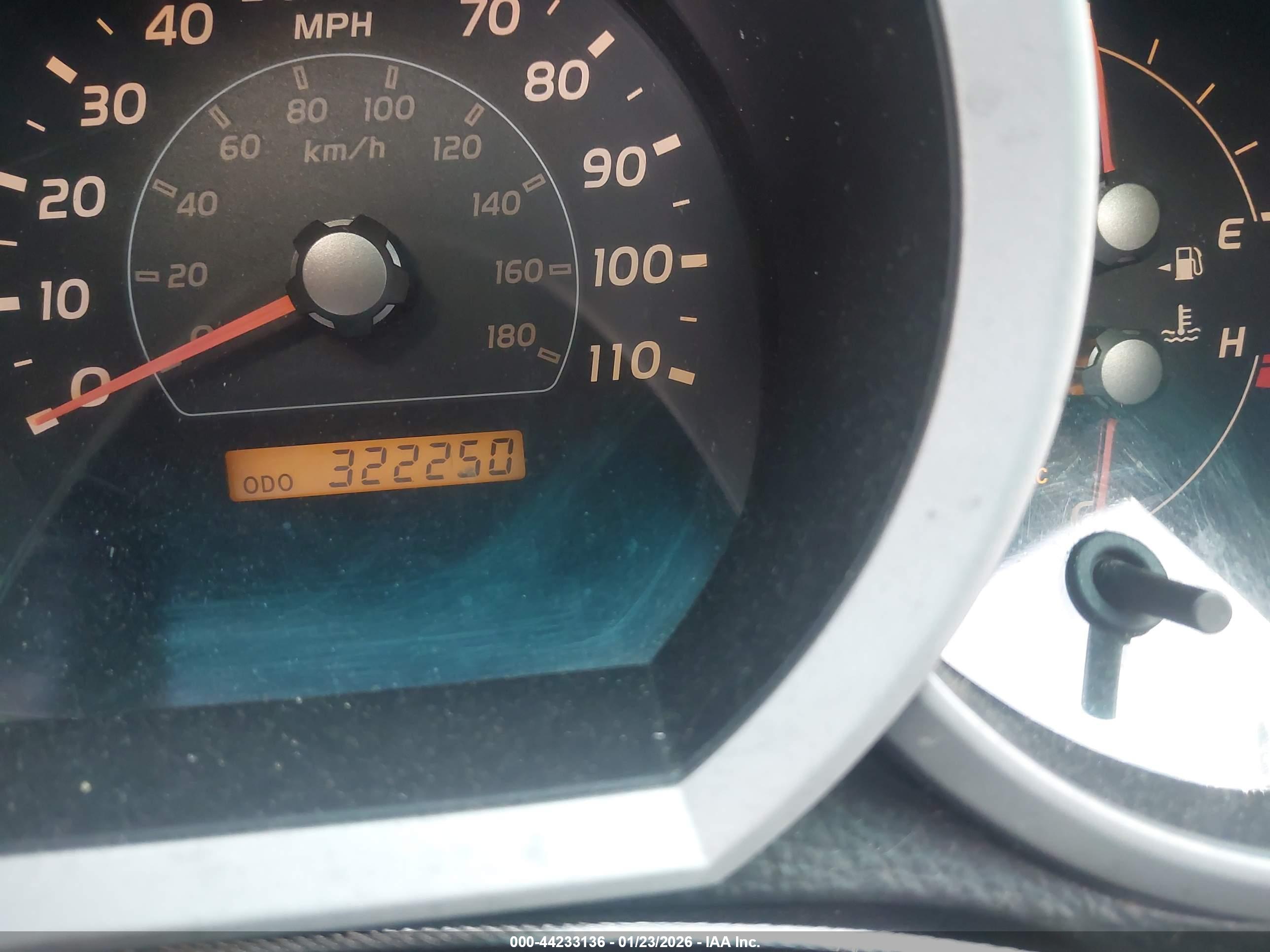 TOYOTA 4RUNNER image 7