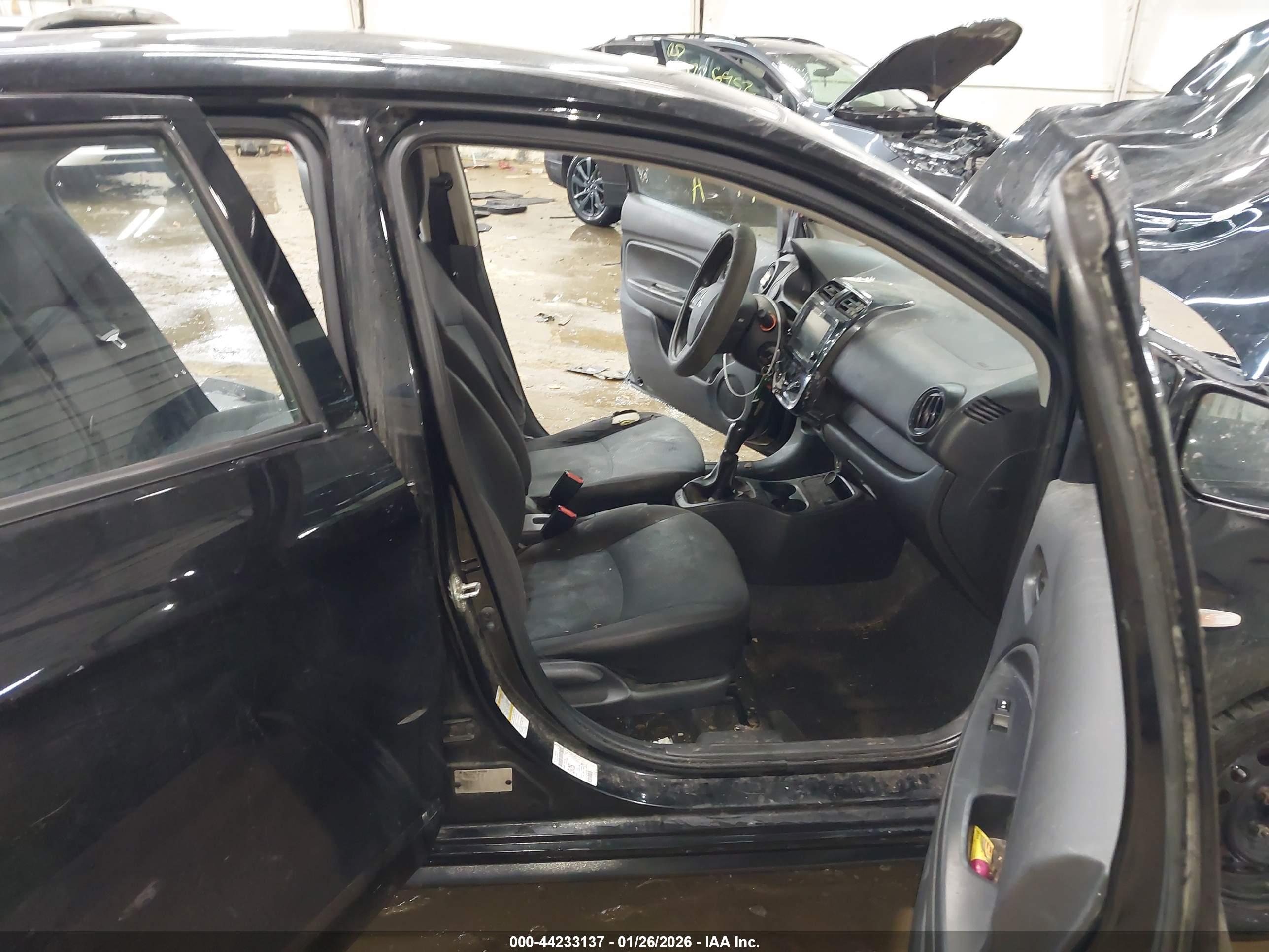 MITSUBISHI MIRAGE image 5