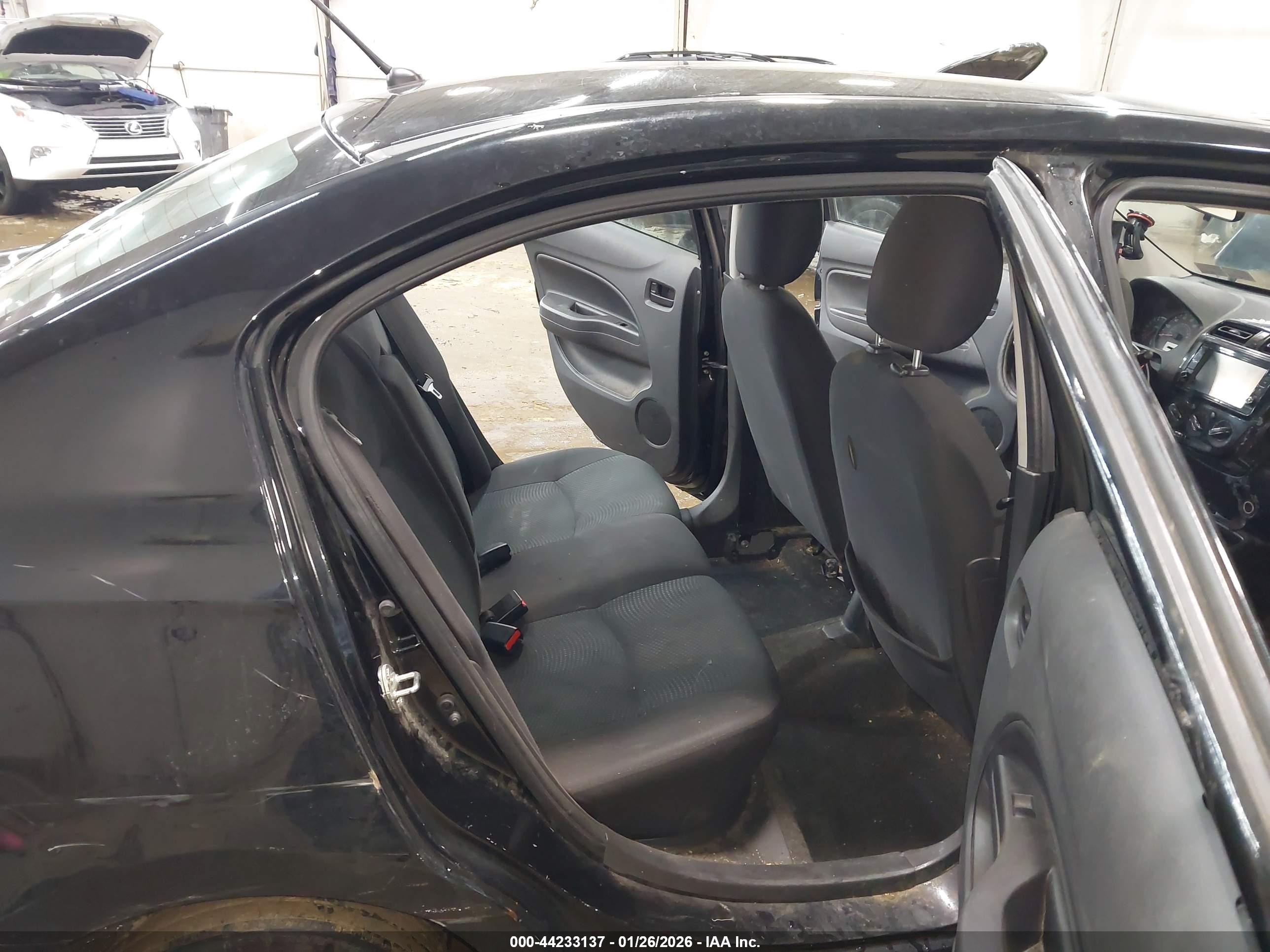 MITSUBISHI MIRAGE image 8