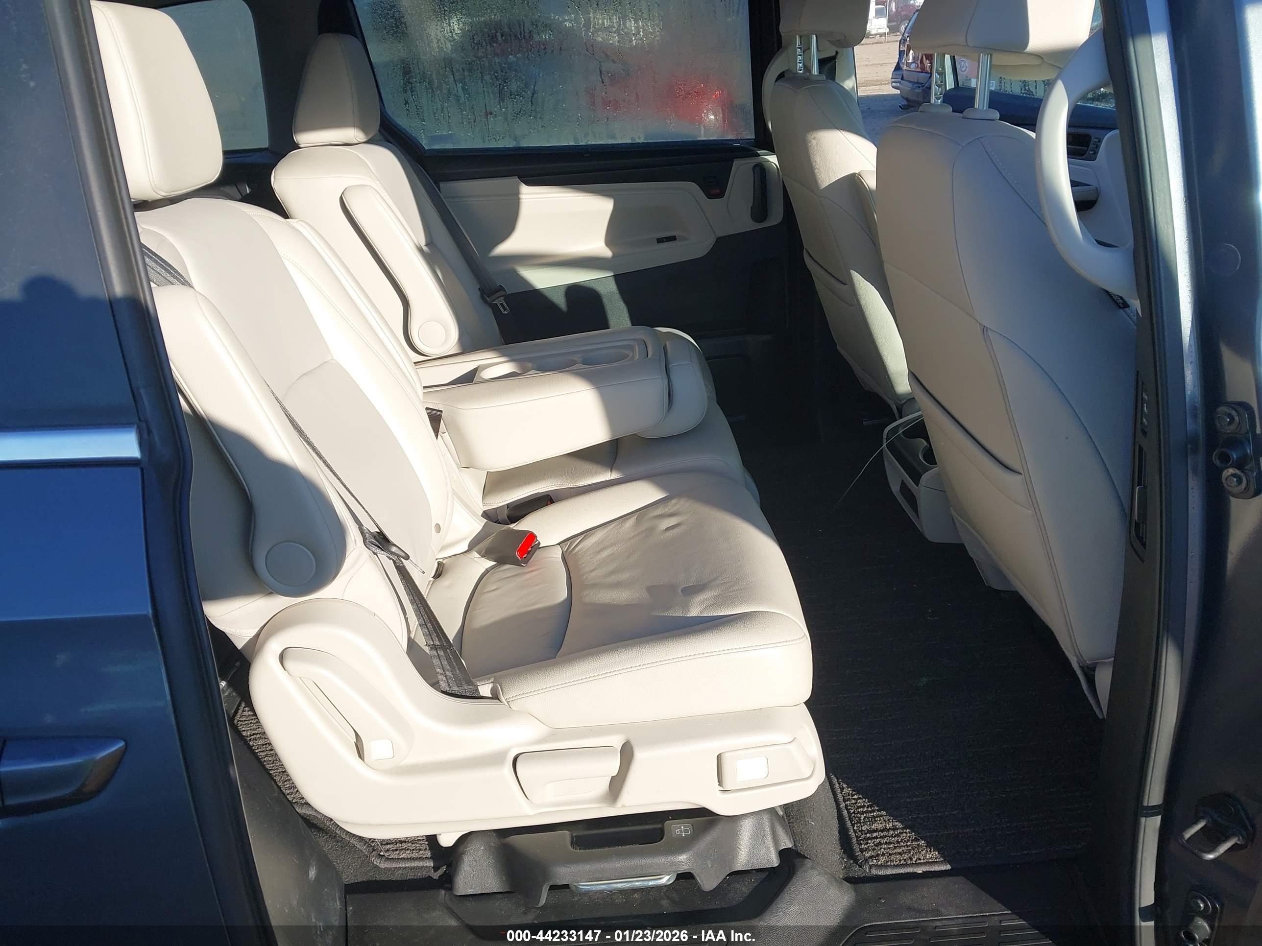 HONDA ODYSSEY image 8