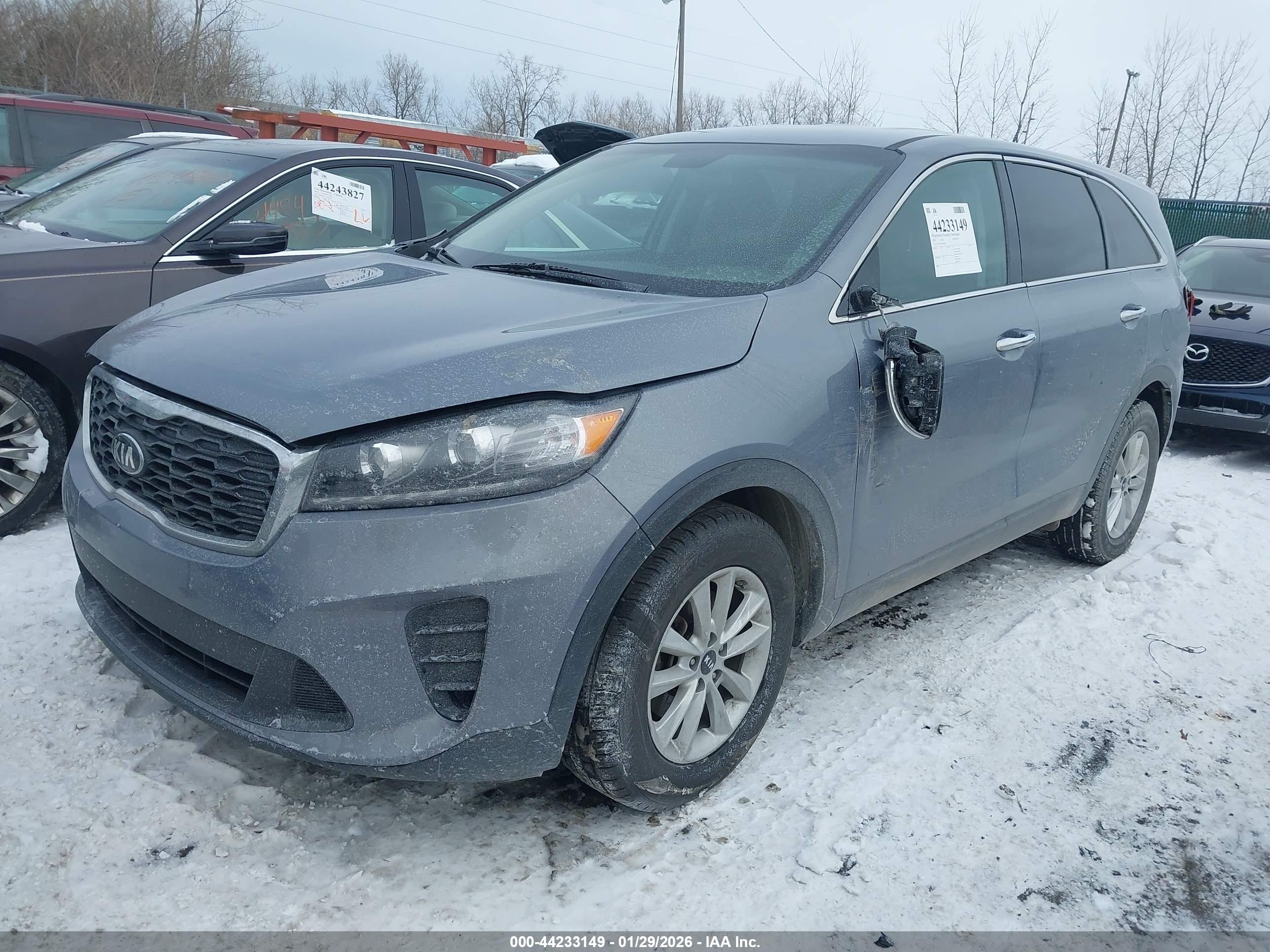 KIA SORENTO image 2