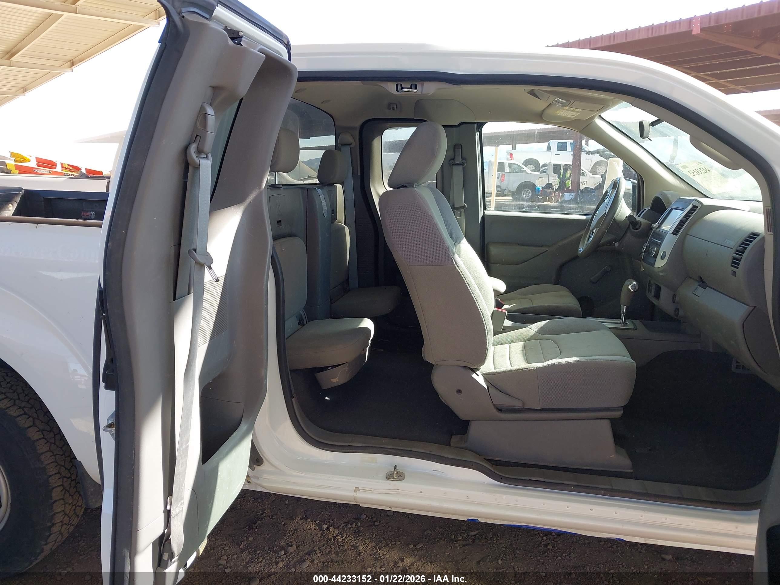 NISSAN FRONTIER image 8