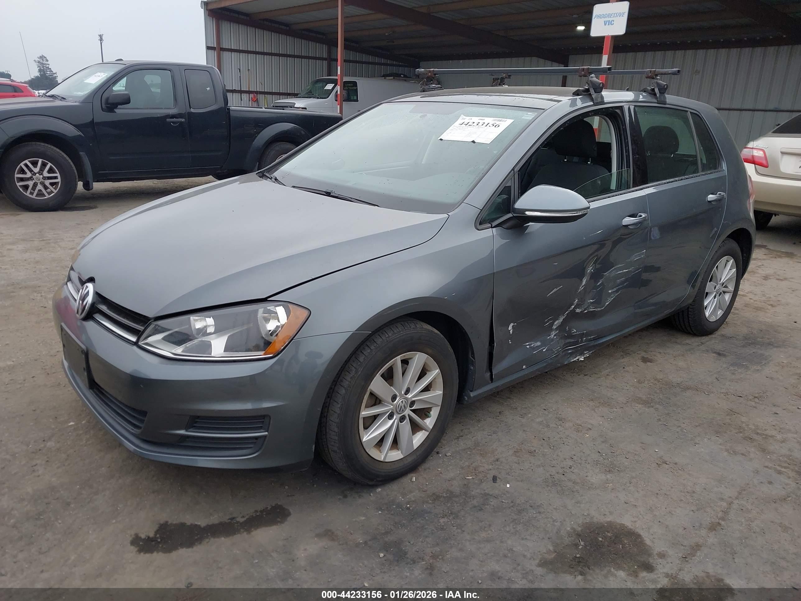 VOLKSWAGEN GOLF image 2