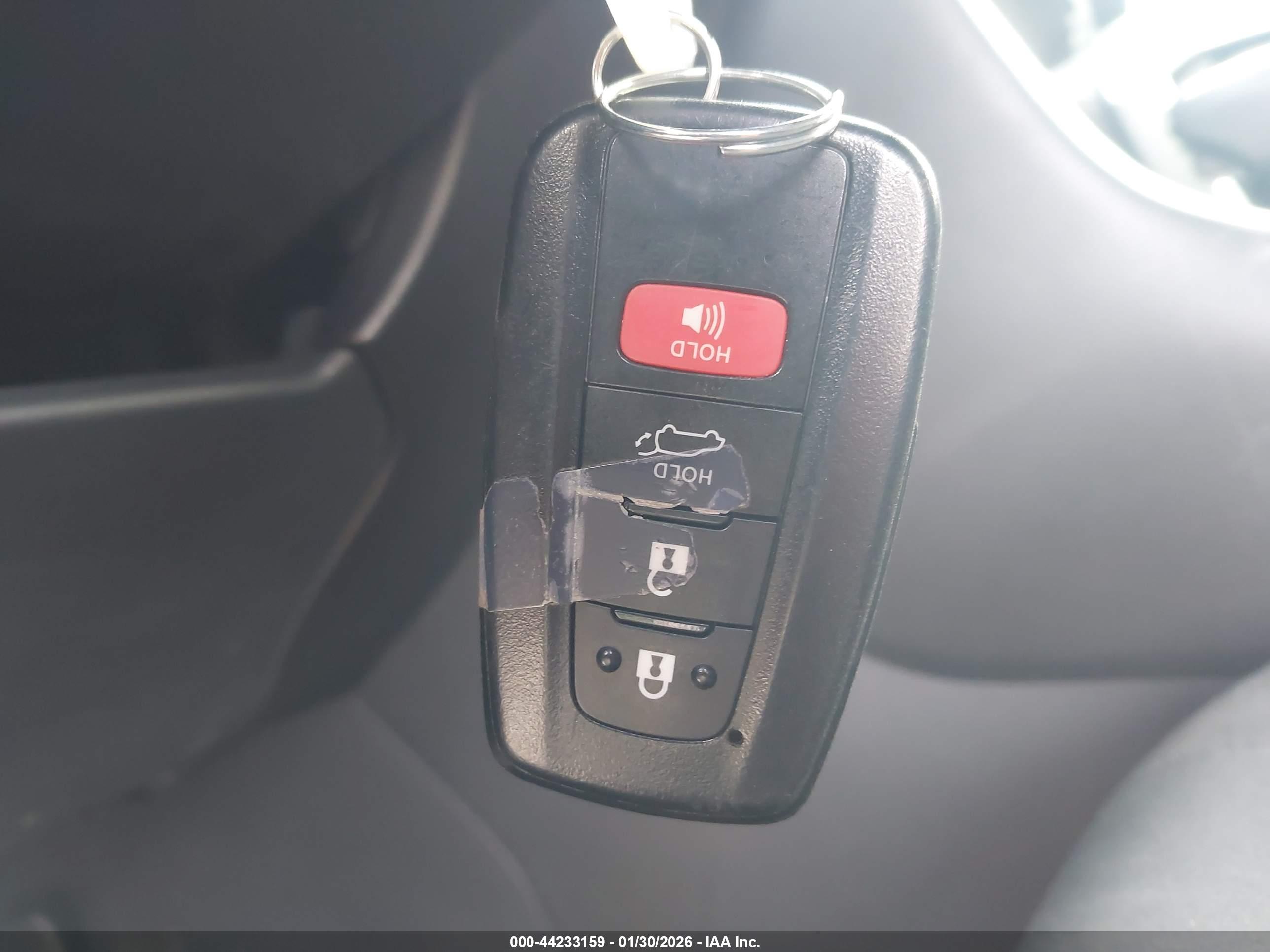 TOYOTA RAV4 image 11