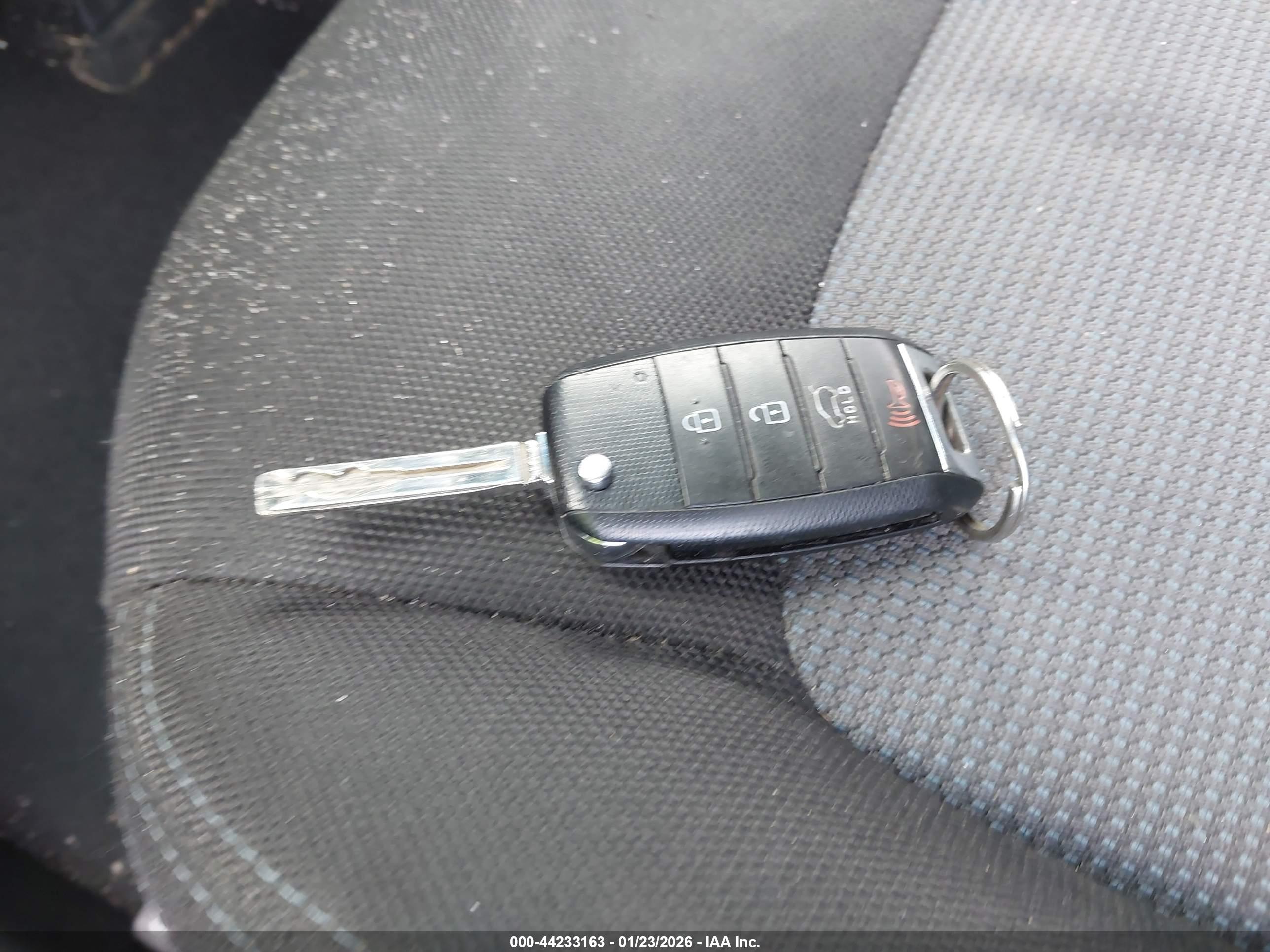 KIA SPORTAGE image 11