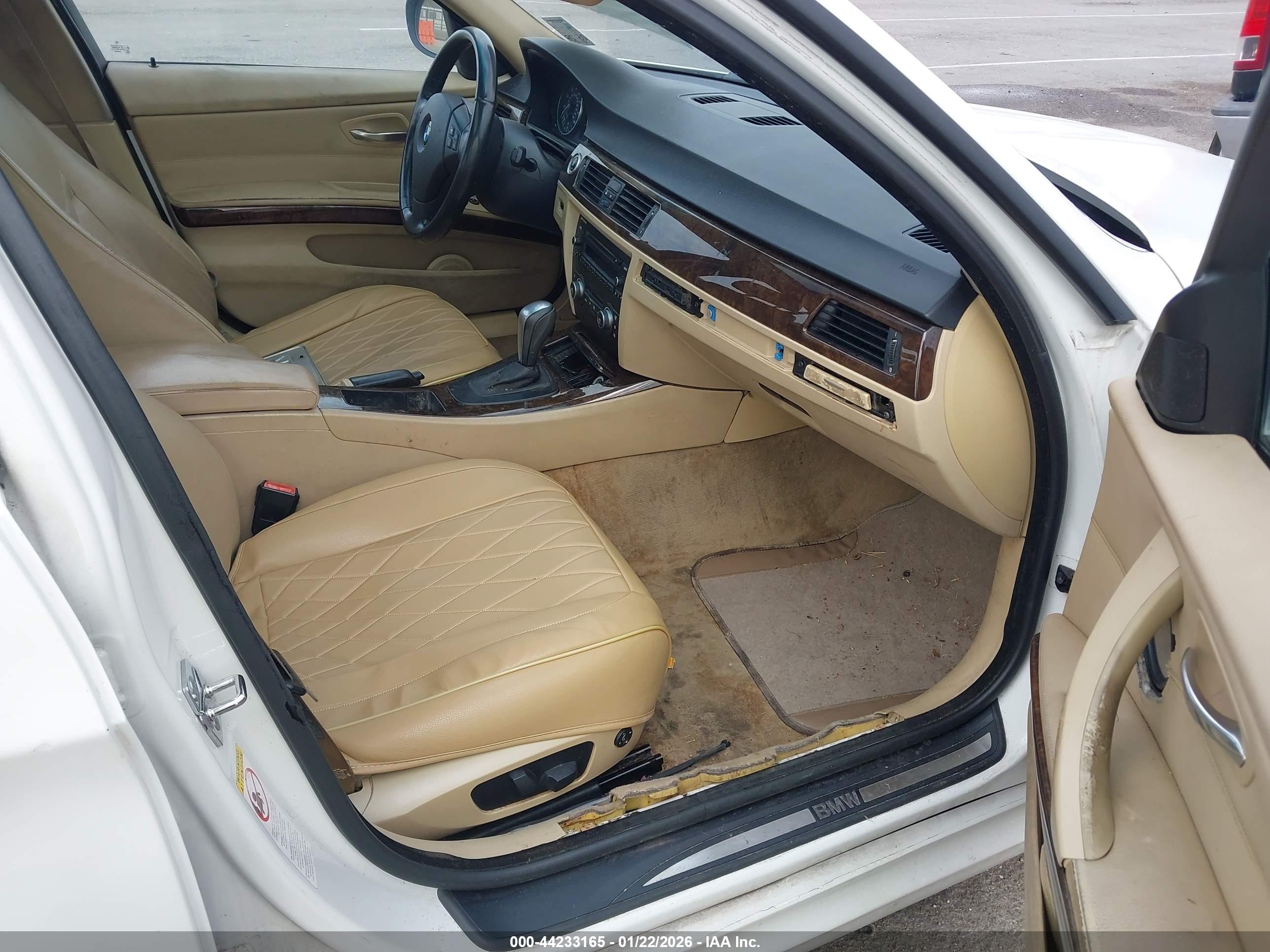 BMW 328I image 5