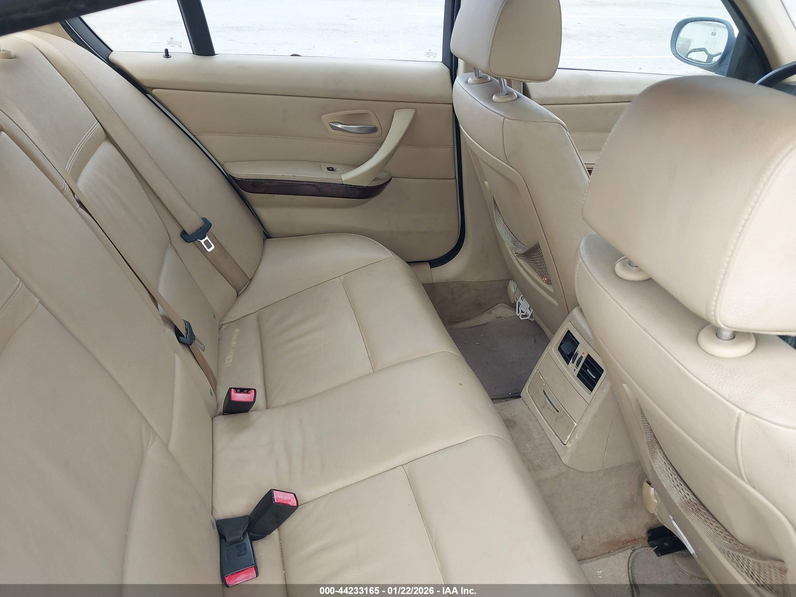 BMW 328I image 8