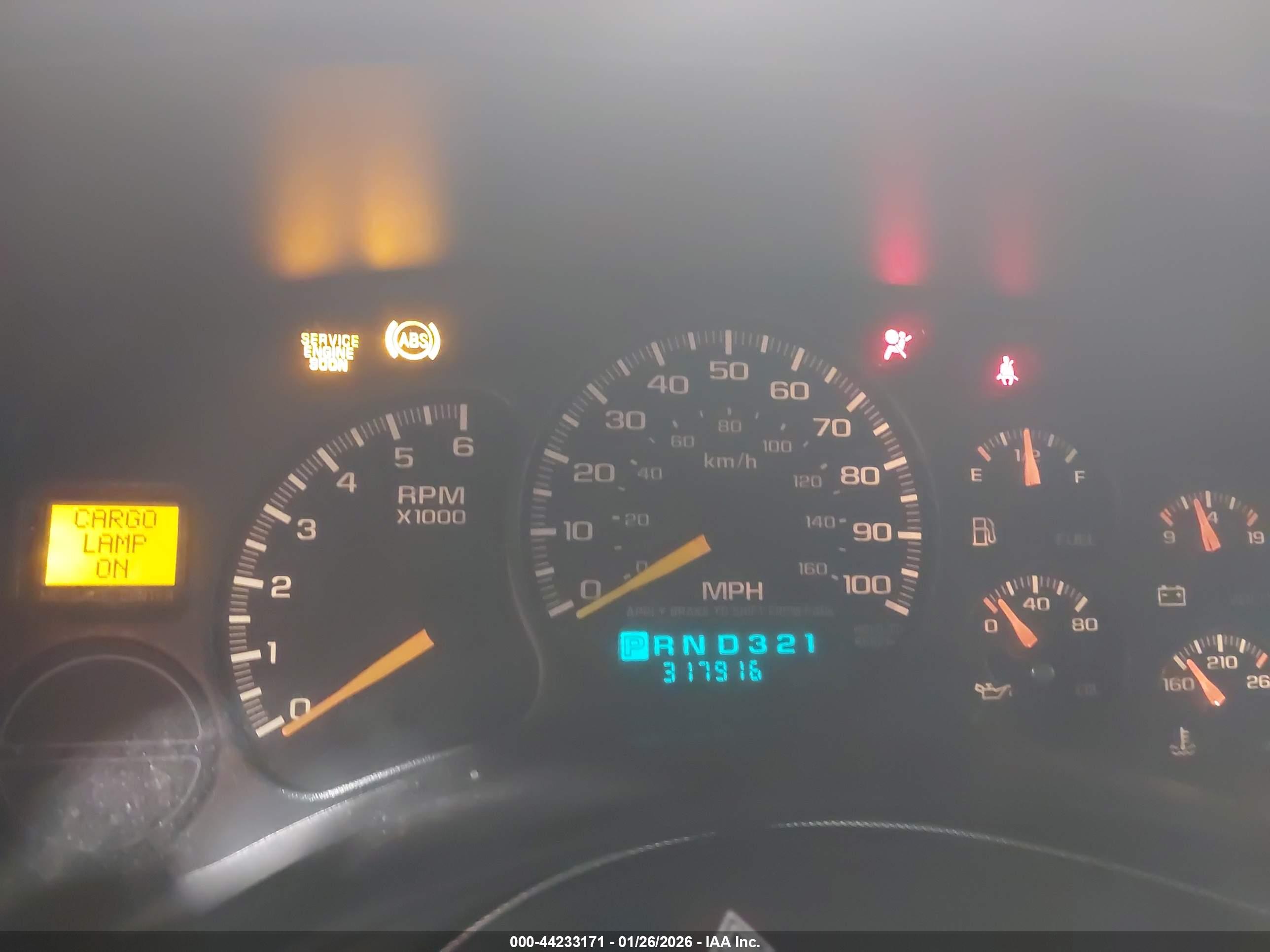 CHEVROLET SILVERADO image 7