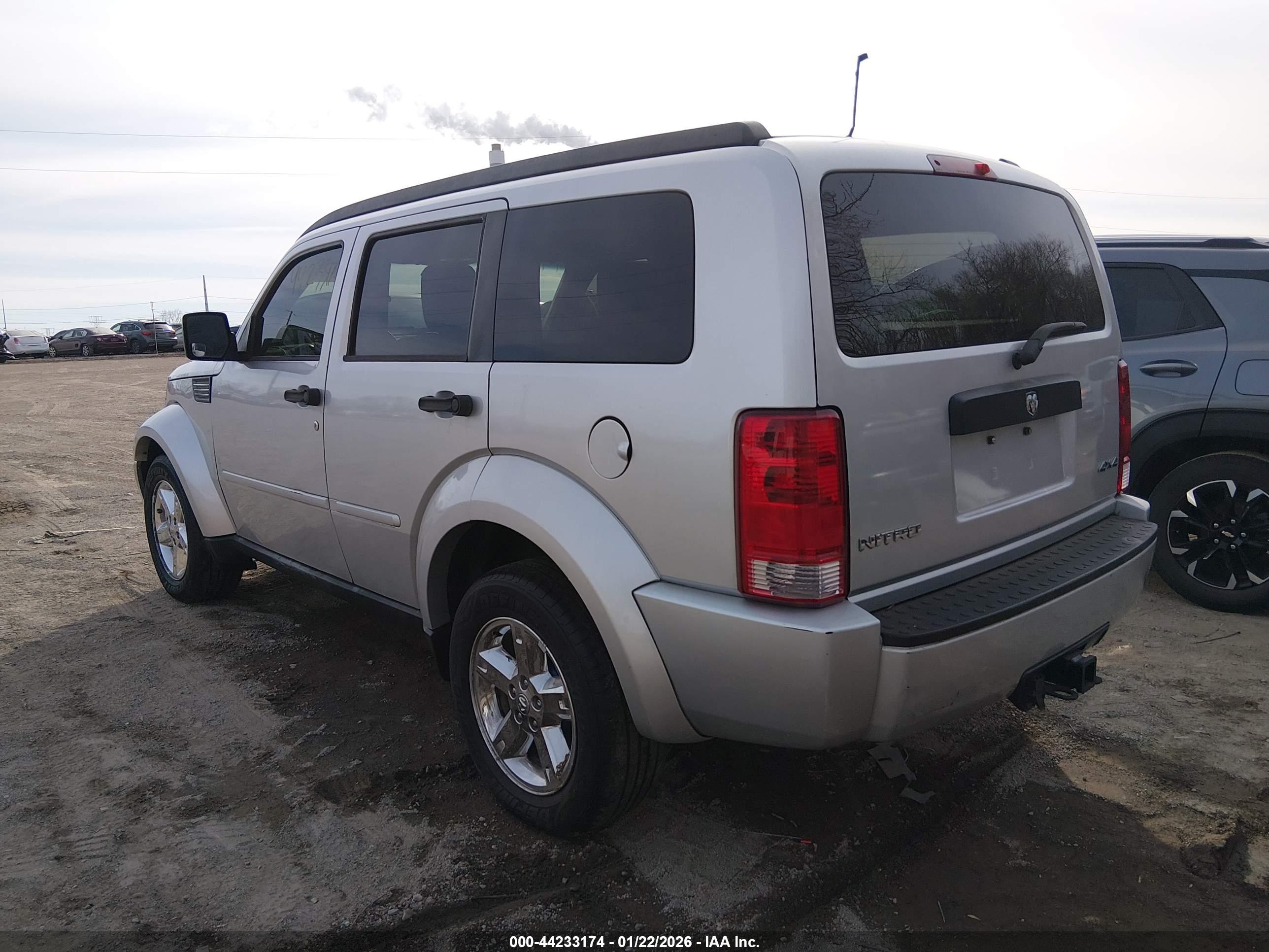 DODGE NITRO image 3