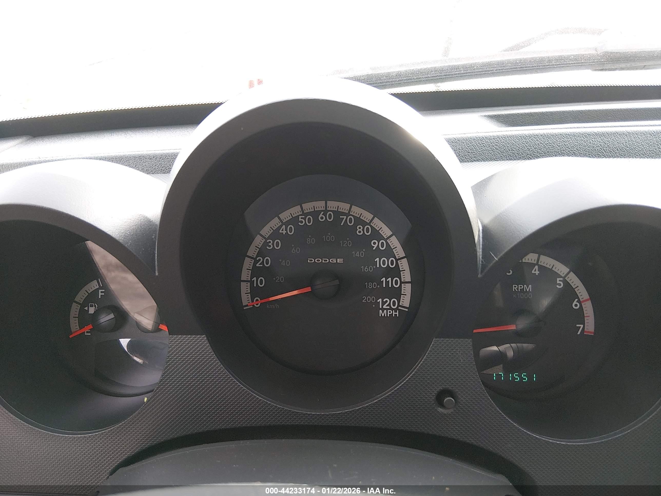 DODGE NITRO image 7