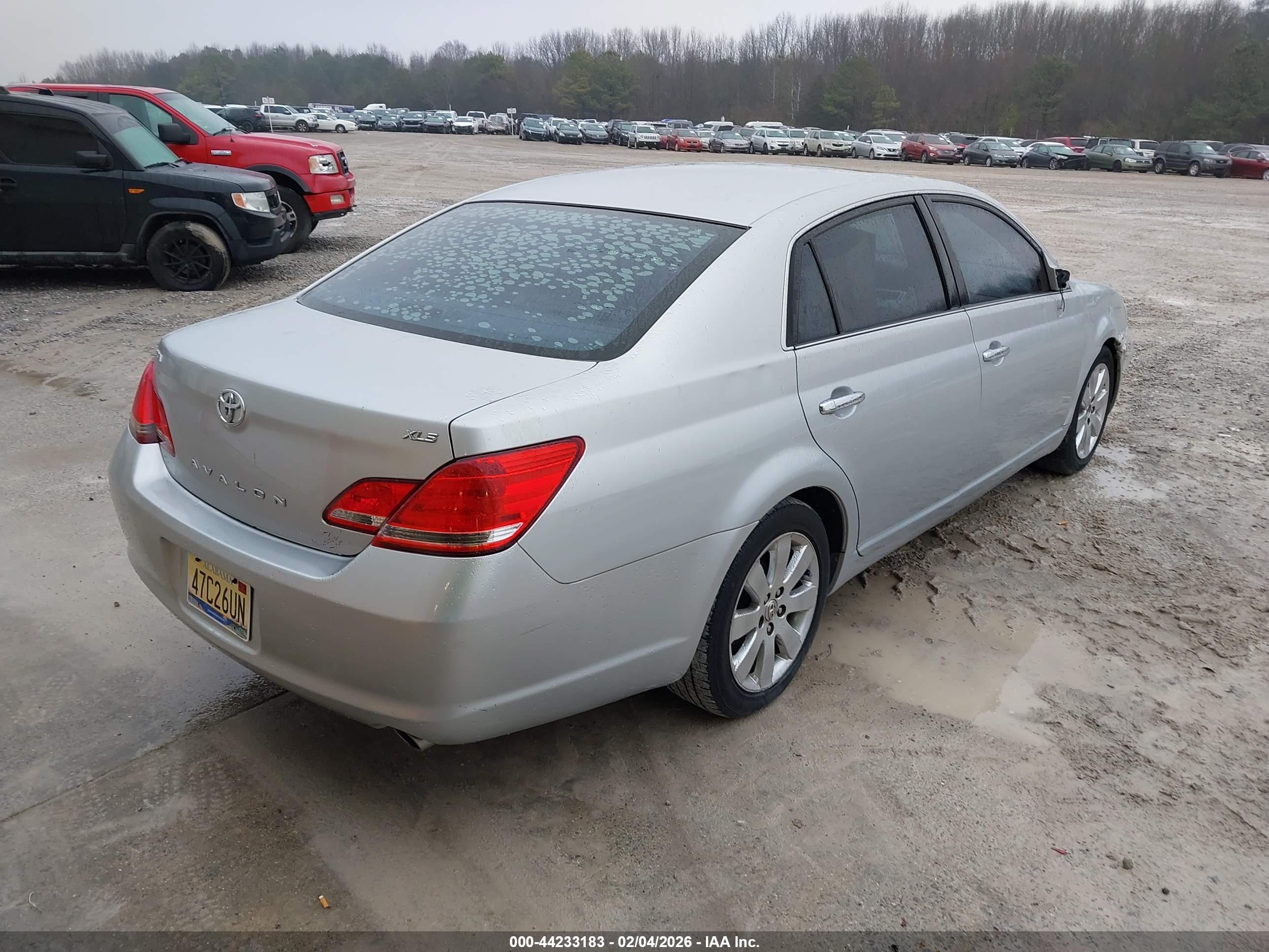 TOYOTA AVALON image 4
