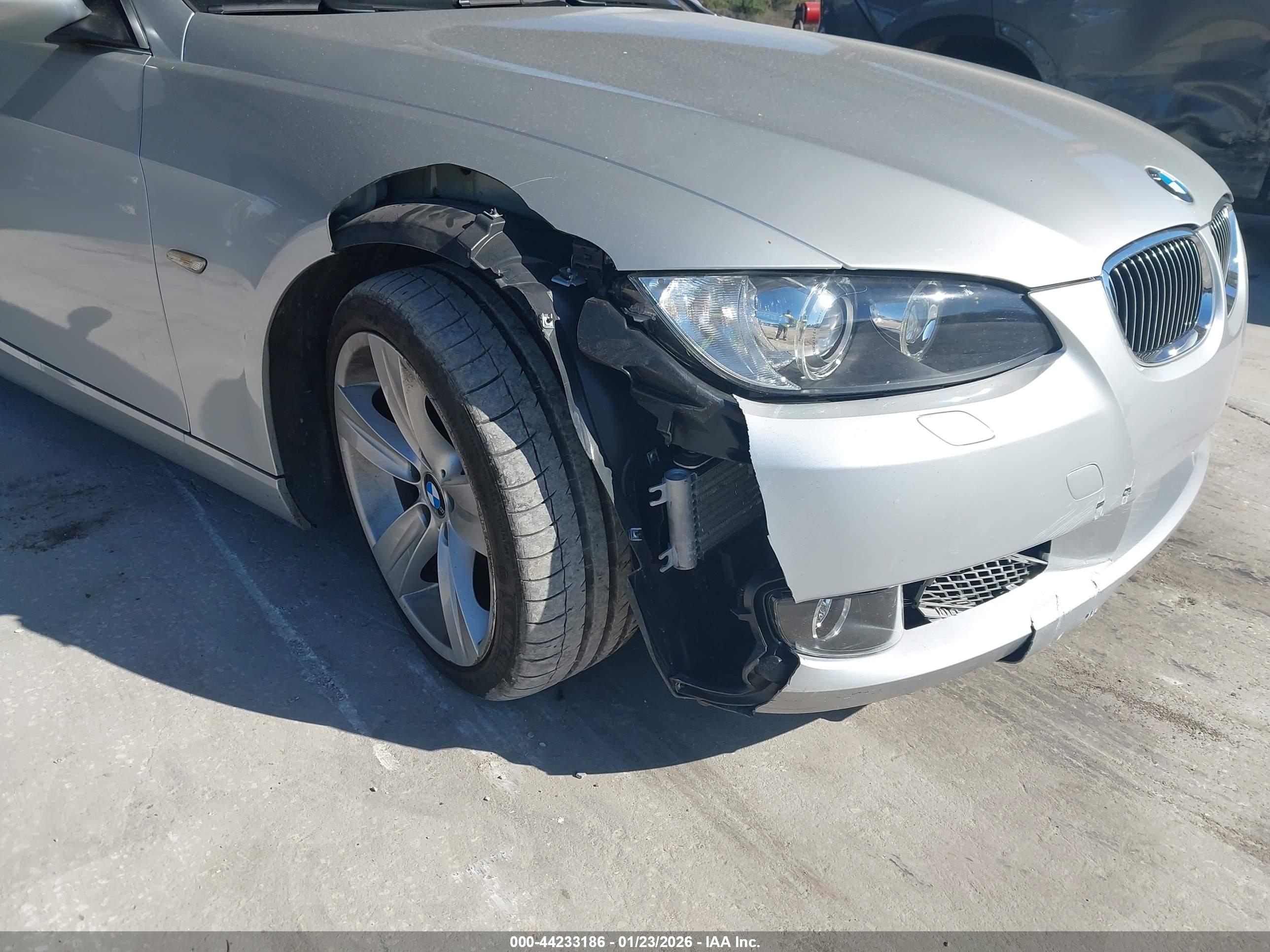 BMW 335I image 6