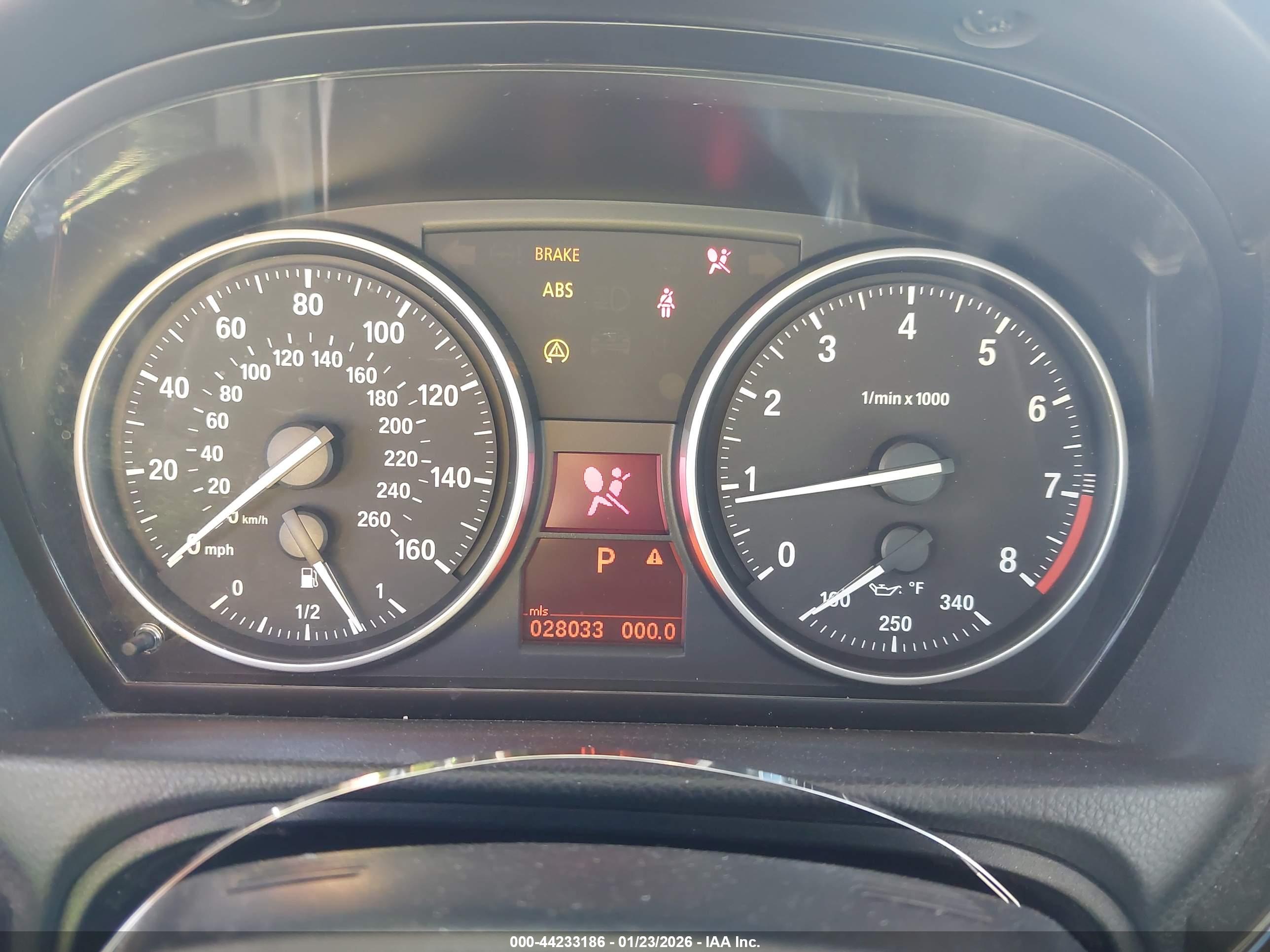 BMW 335I image 7