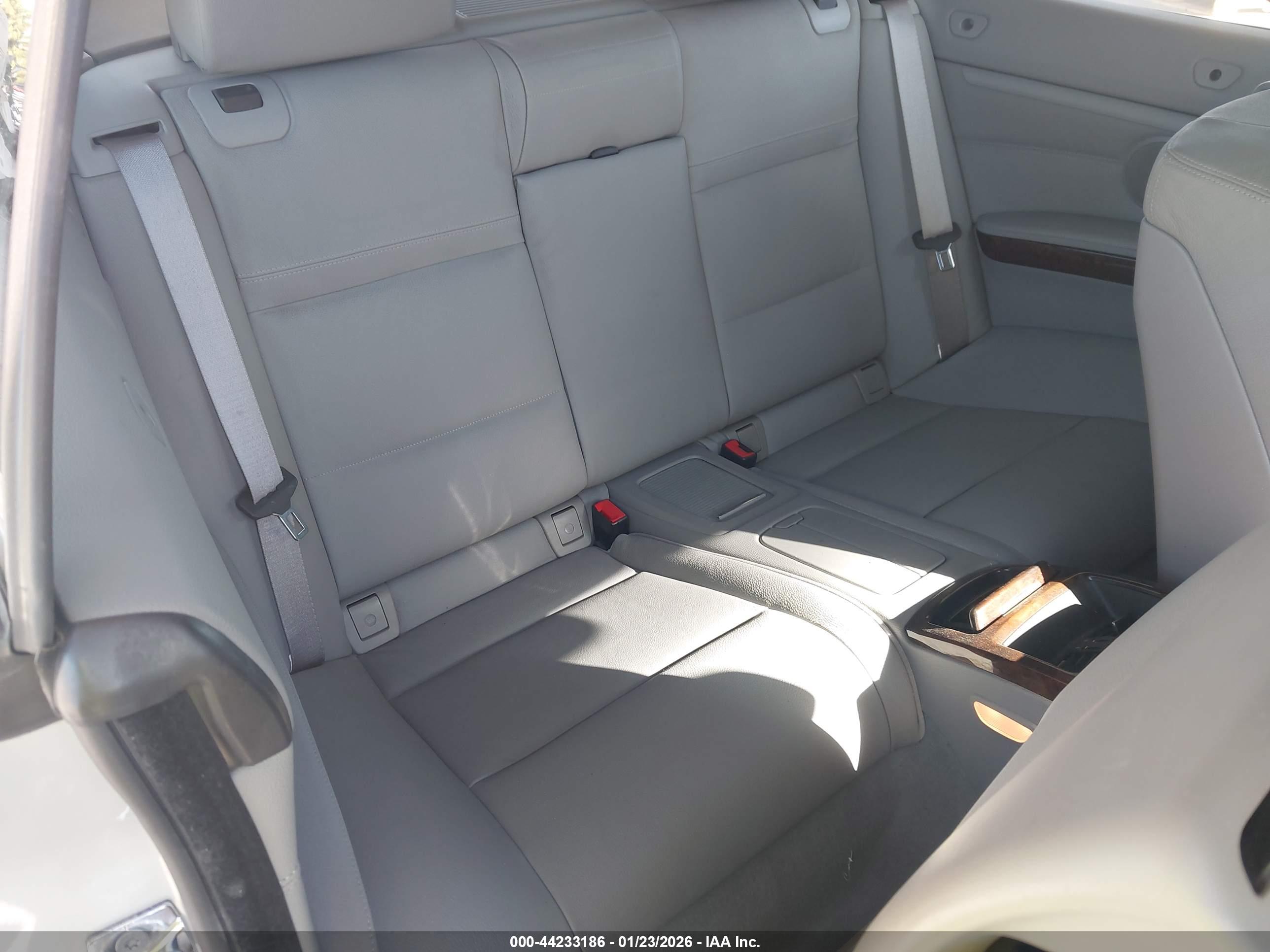 BMW 335I image 8