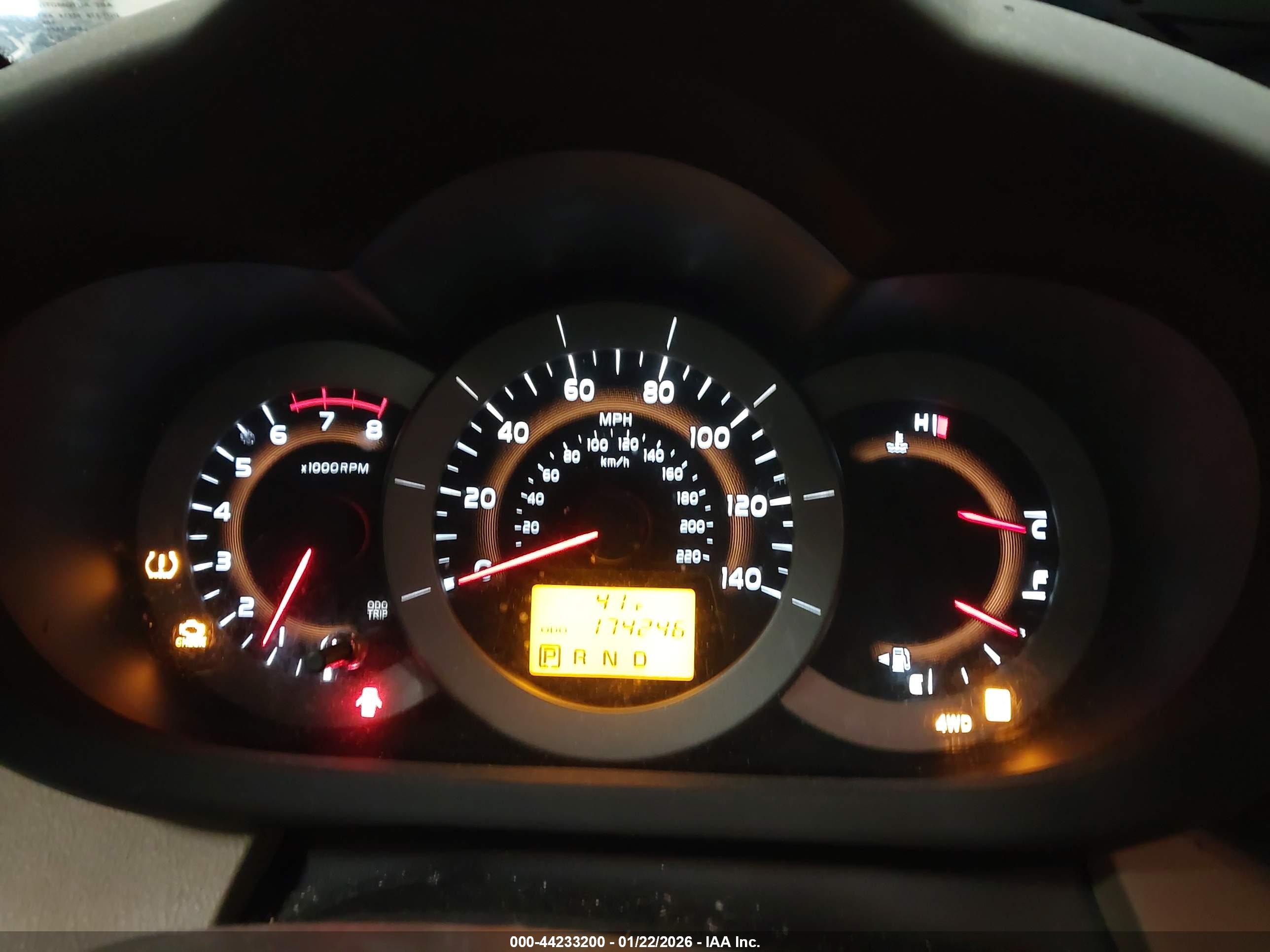 TOYOTA RAV4 image 7