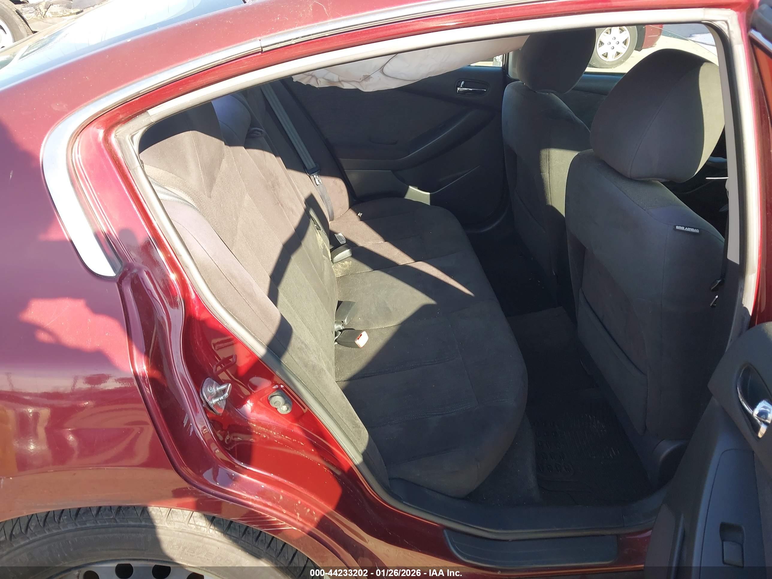NISSAN ALTIMA image 8