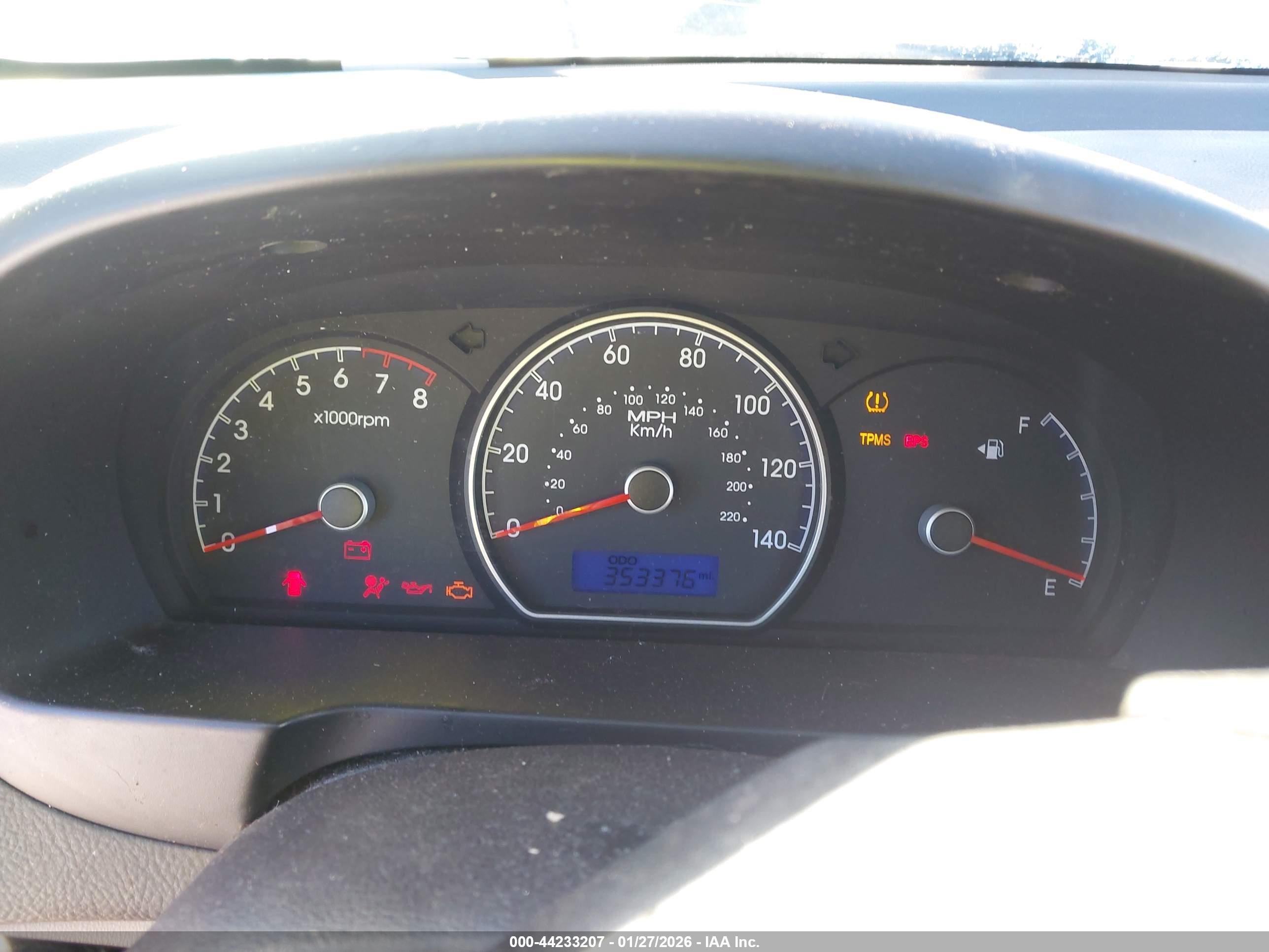 HYUNDAI ELANTRA image 7