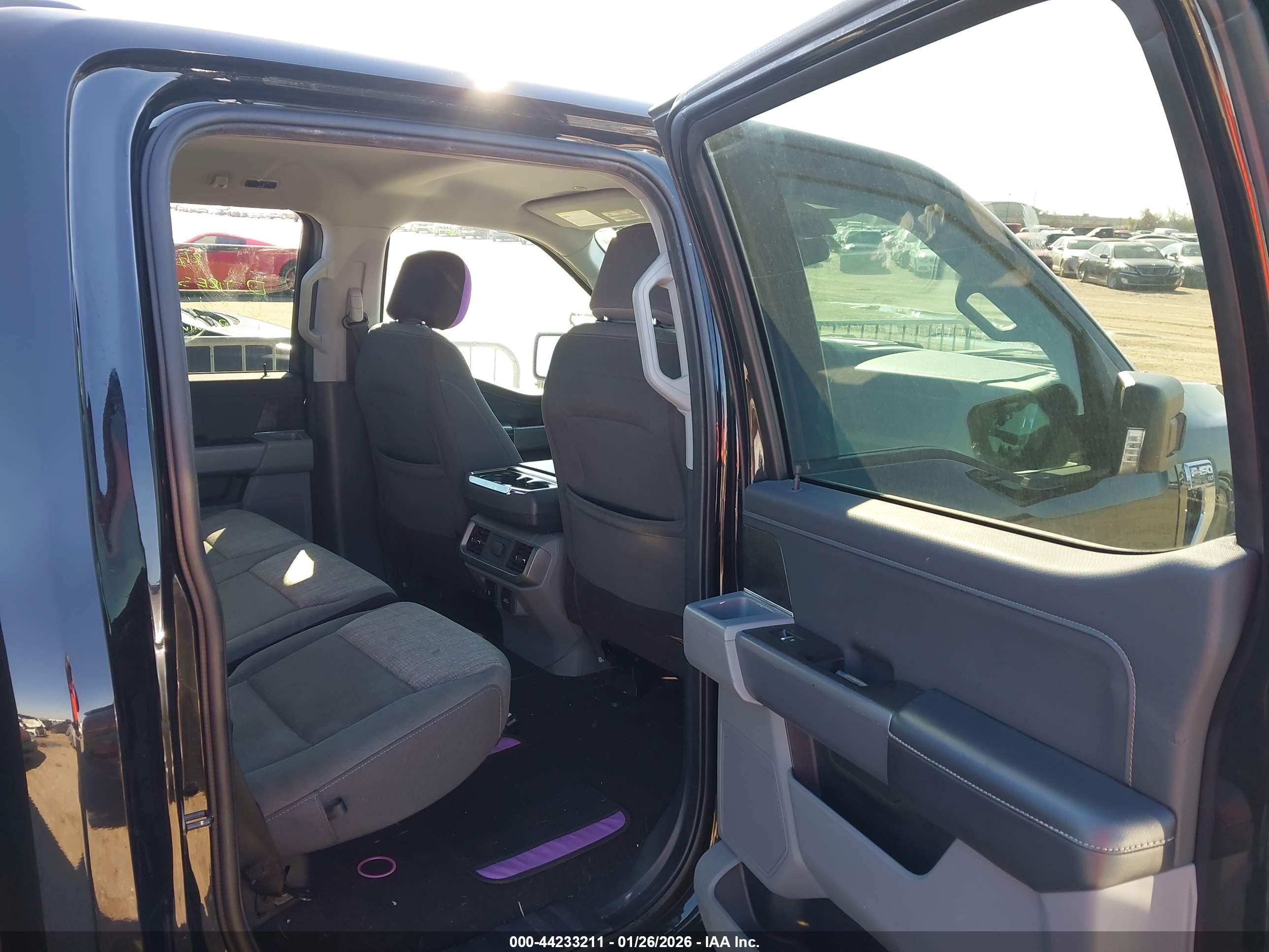 FORD F-150 image 8