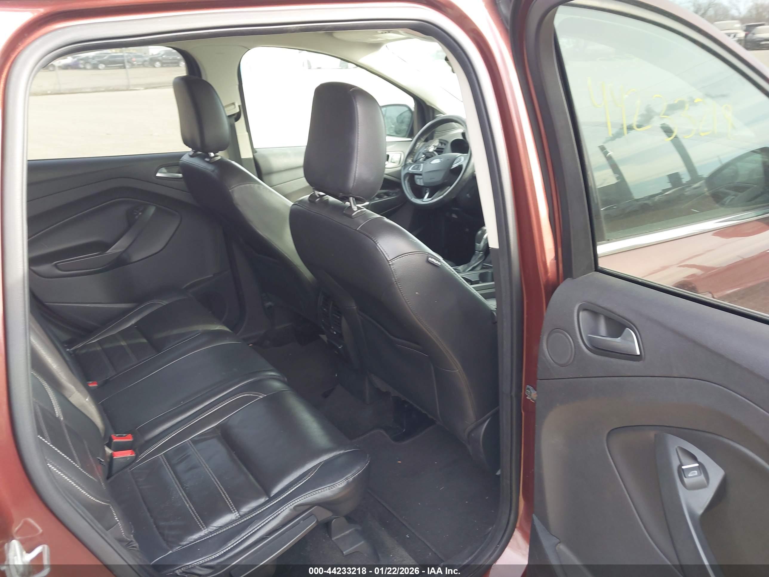 FORD ESCAPE image 8