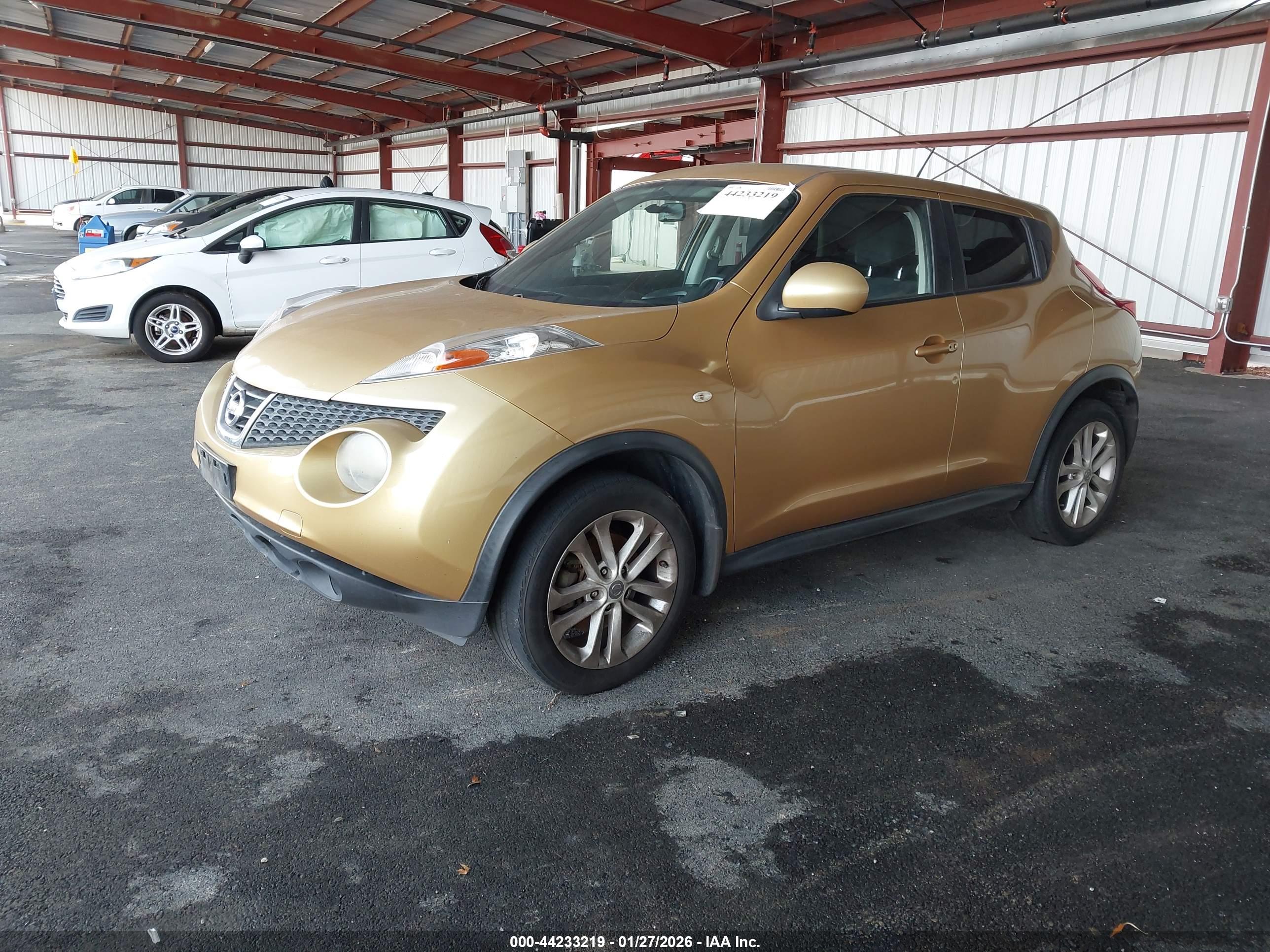 NISSAN JUKE image 2