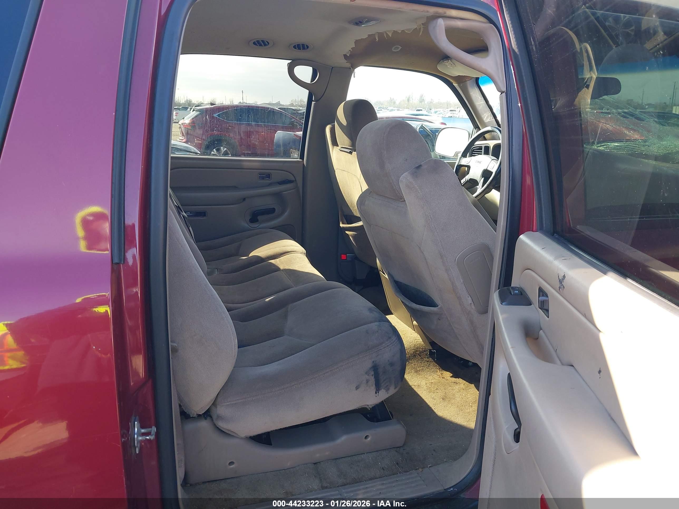 GMC YUKON image 8
