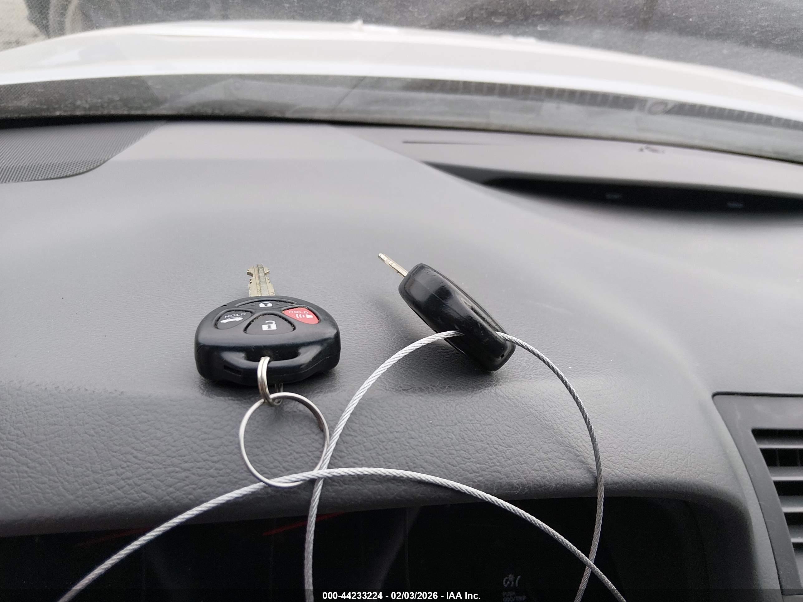 TOYOTA CAMRY image 11