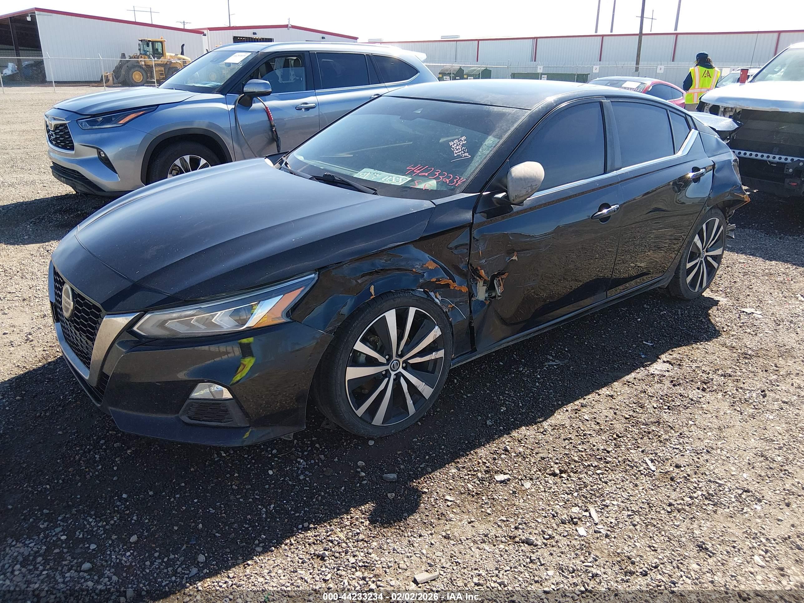 NISSAN ALTIMA image 2