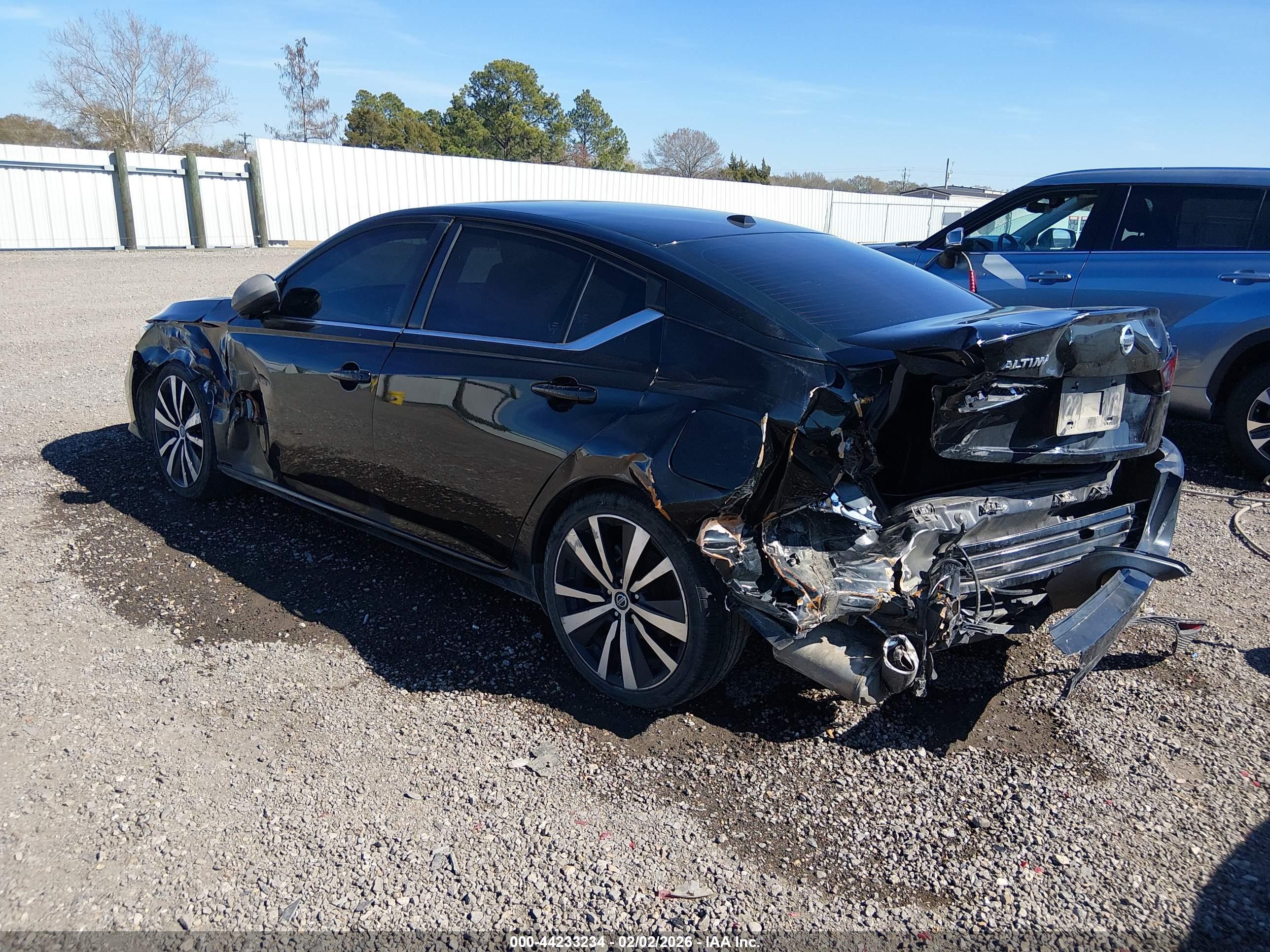 NISSAN ALTIMA image 3
