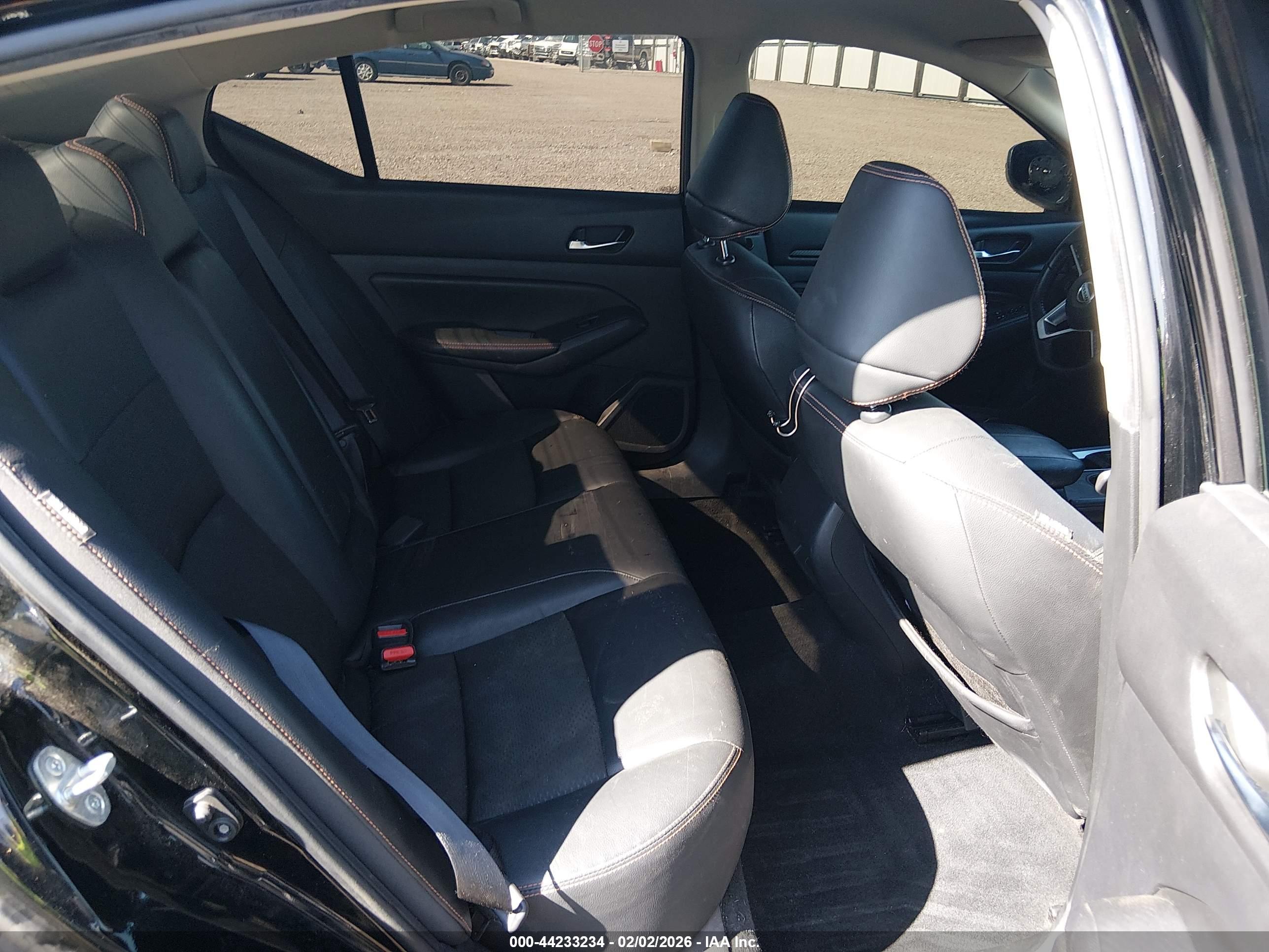 NISSAN ALTIMA image 8