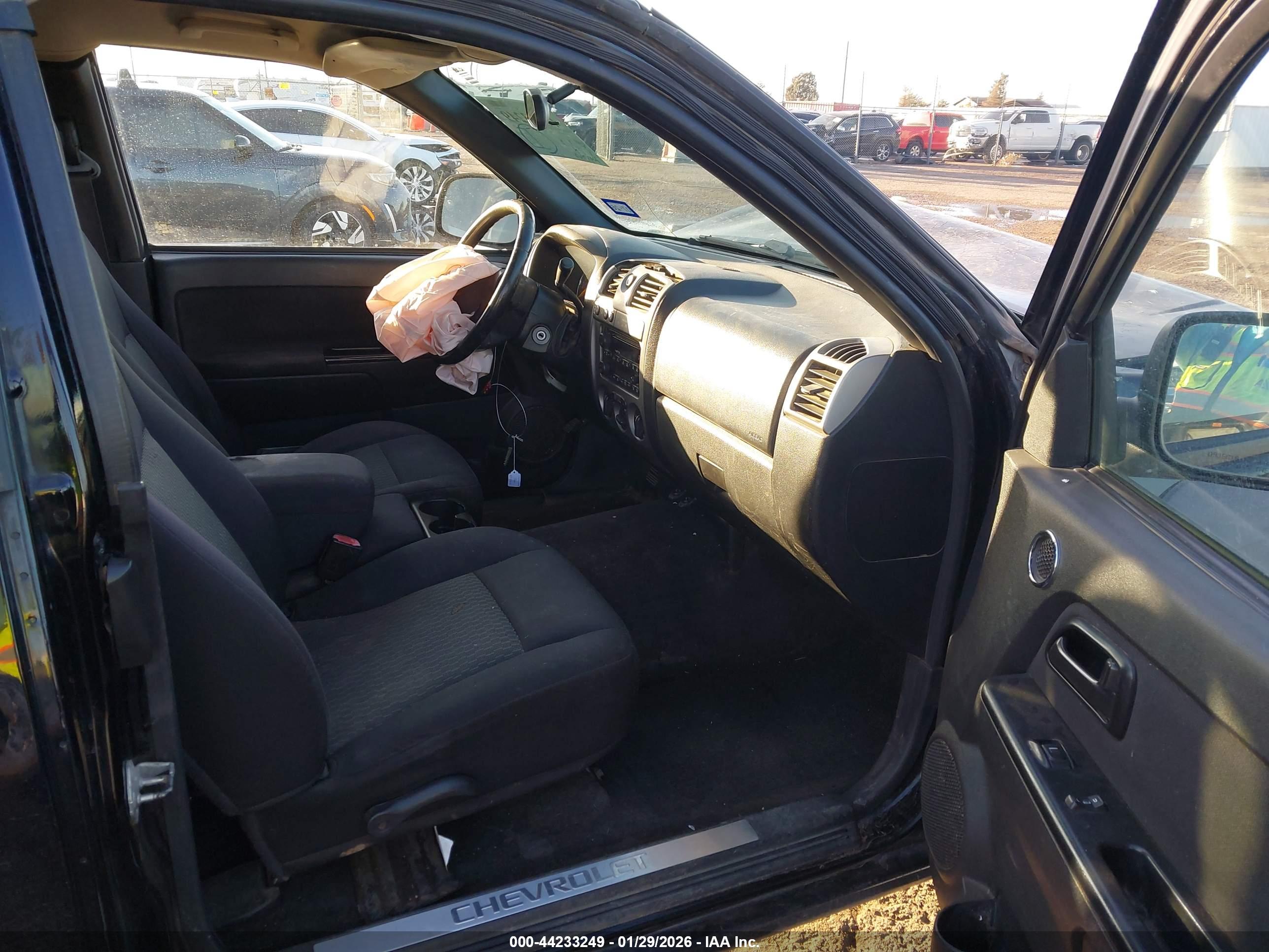 CHEVROLET COLORADO image 5