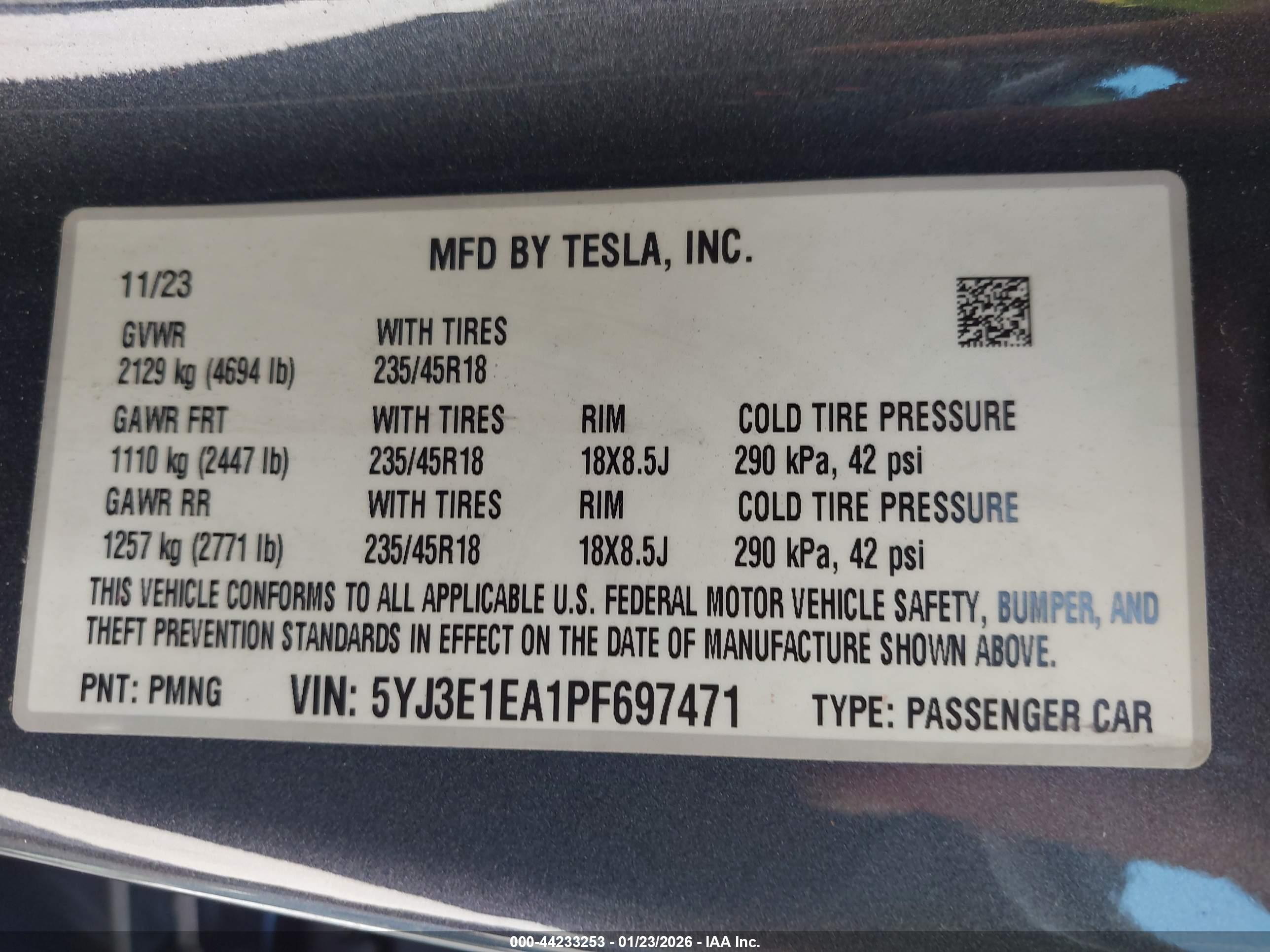 TESLA MODEL image 9
