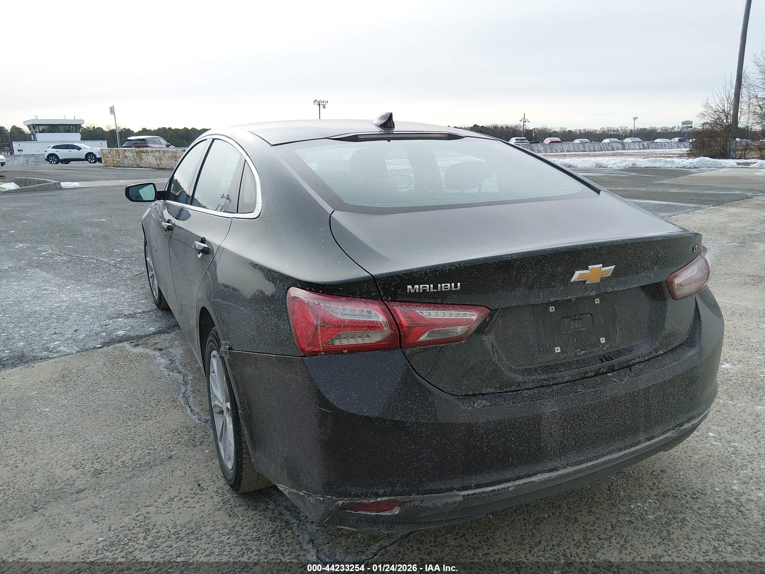 CHEVROLET MALIBU image 3
