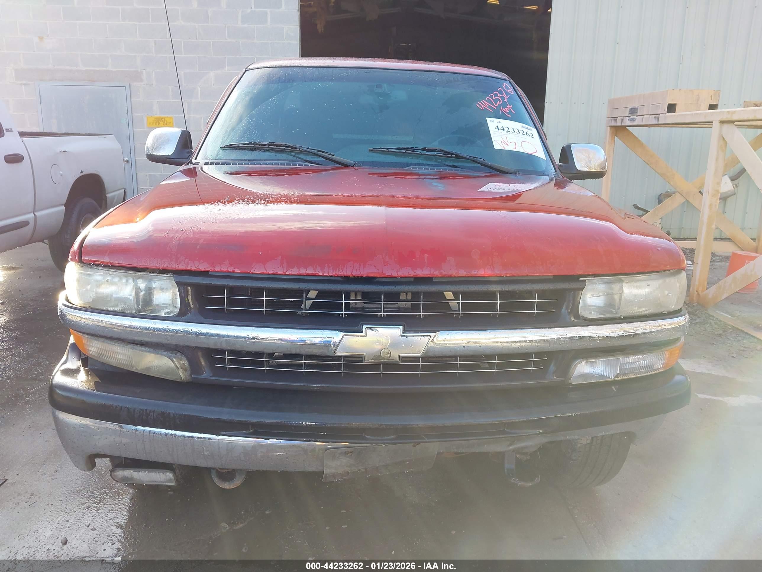 CHEVROLET SILVERADO image 6