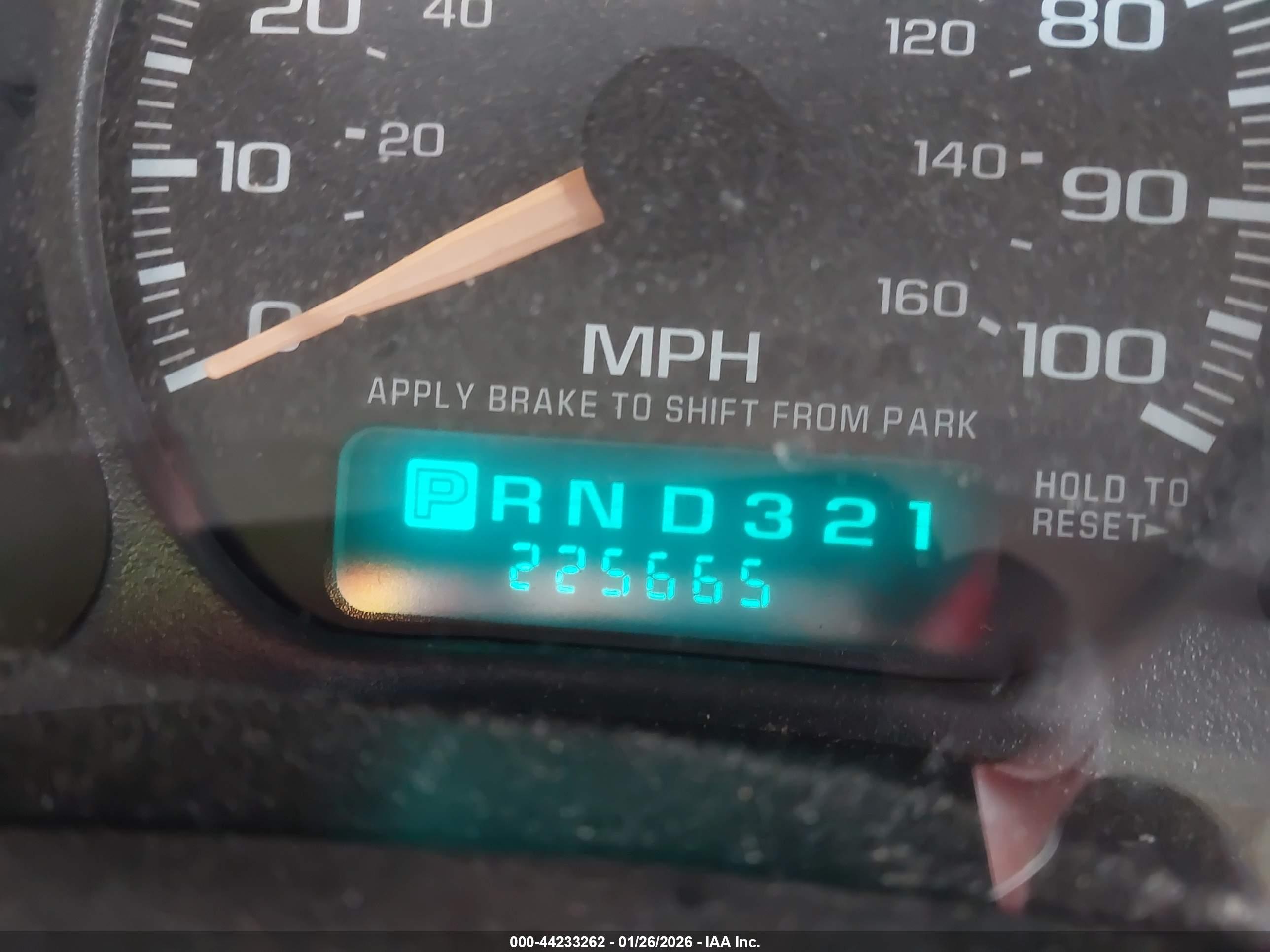CHEVROLET SILVERADO image 7