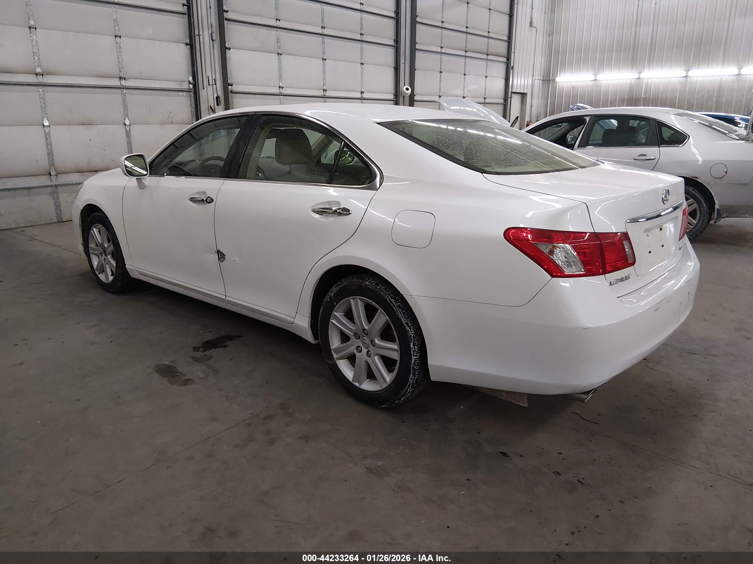 LEXUS ES image 3