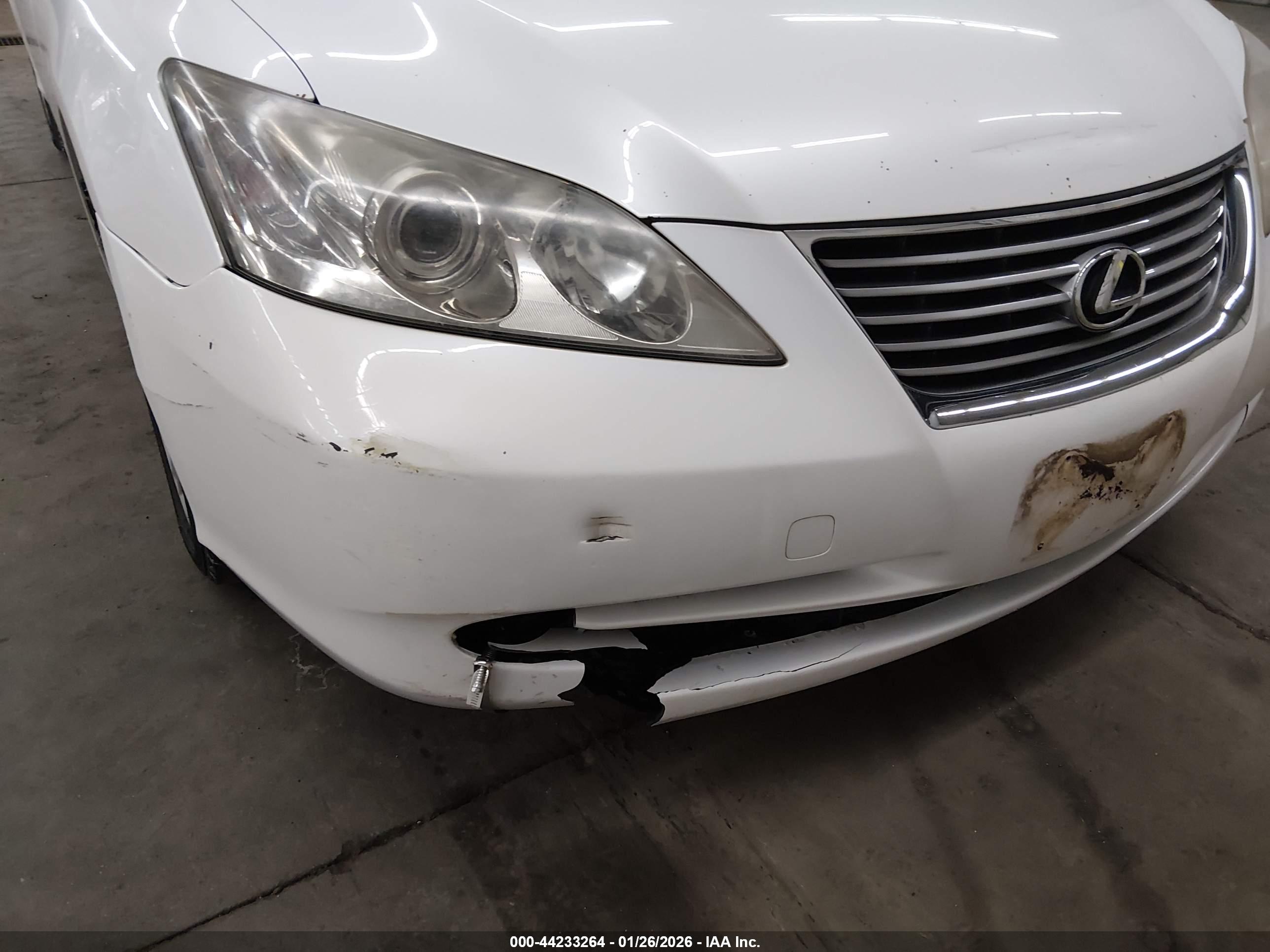 LEXUS ES image 6