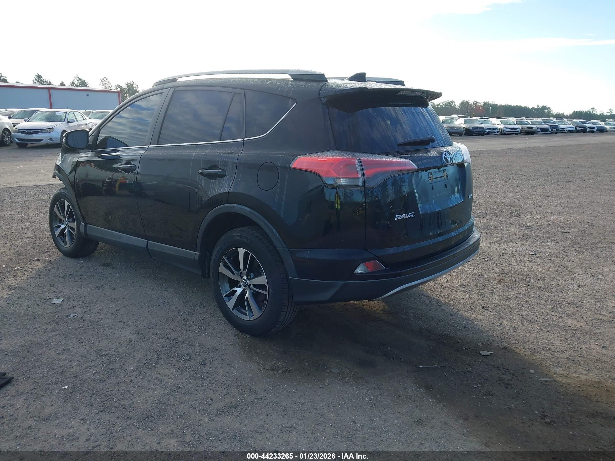 TOYOTA RAV4 image 3