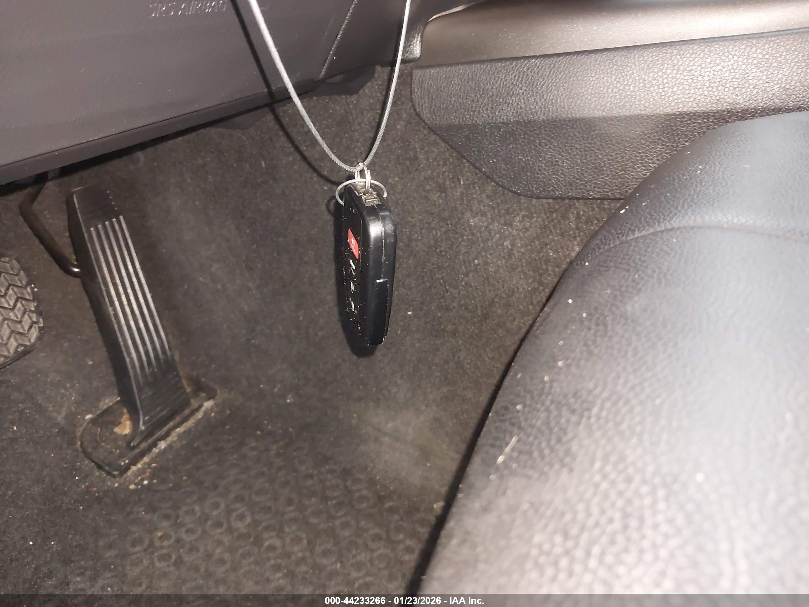 TOYOTA CAMRY image 11