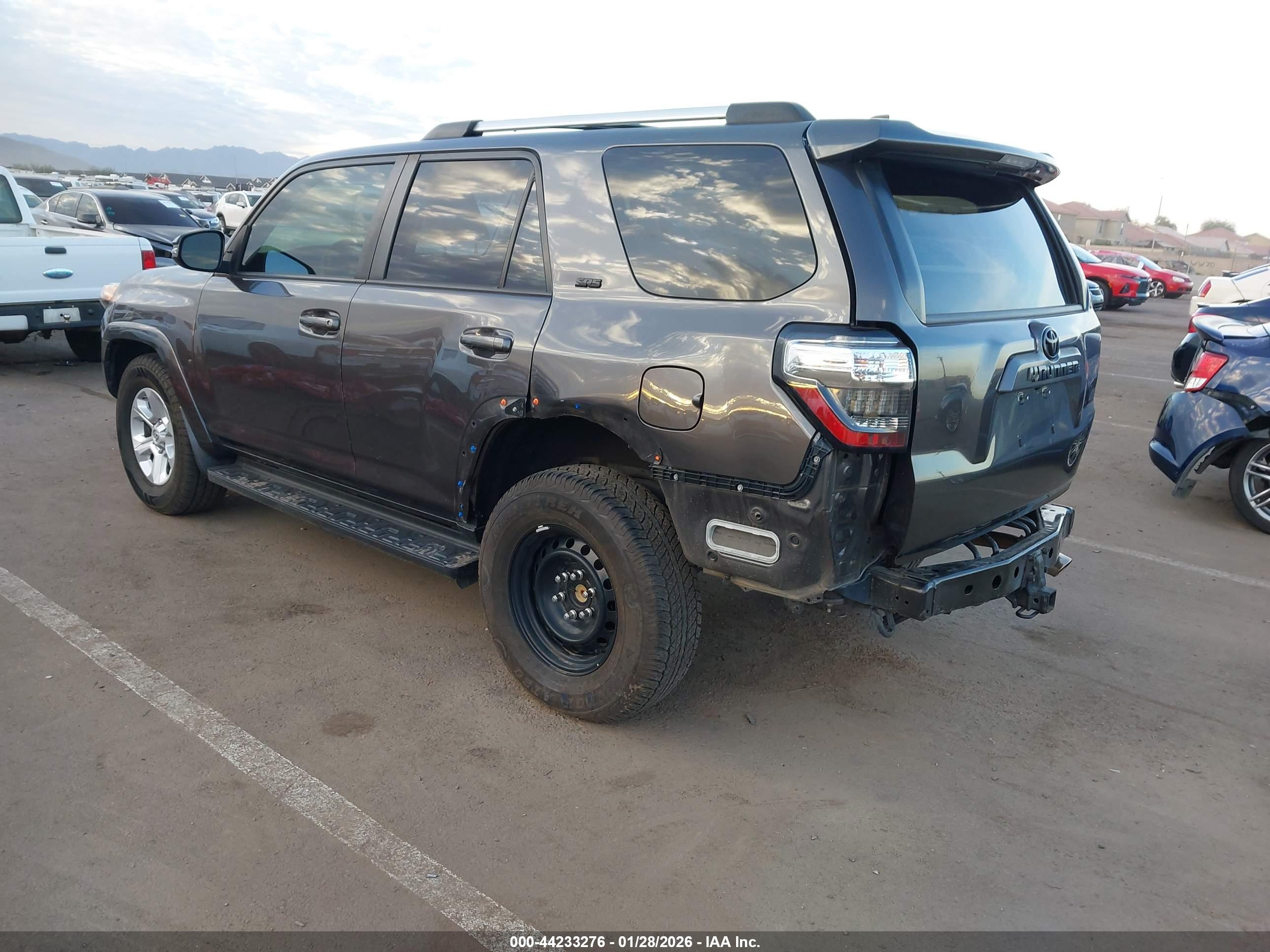 TOYOTA 4RUNNER image 3